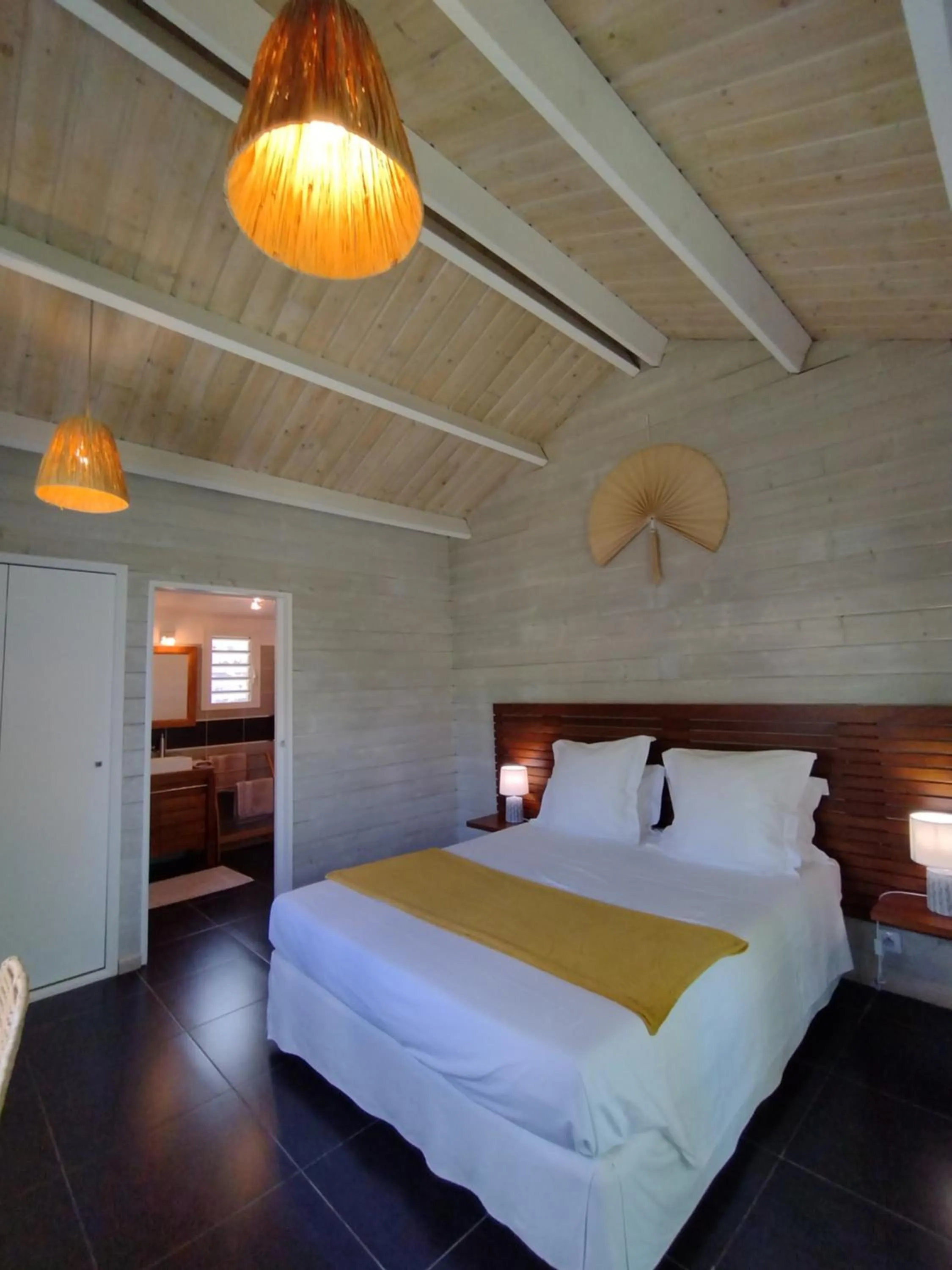 Bed in Les Coeurs d'Amants