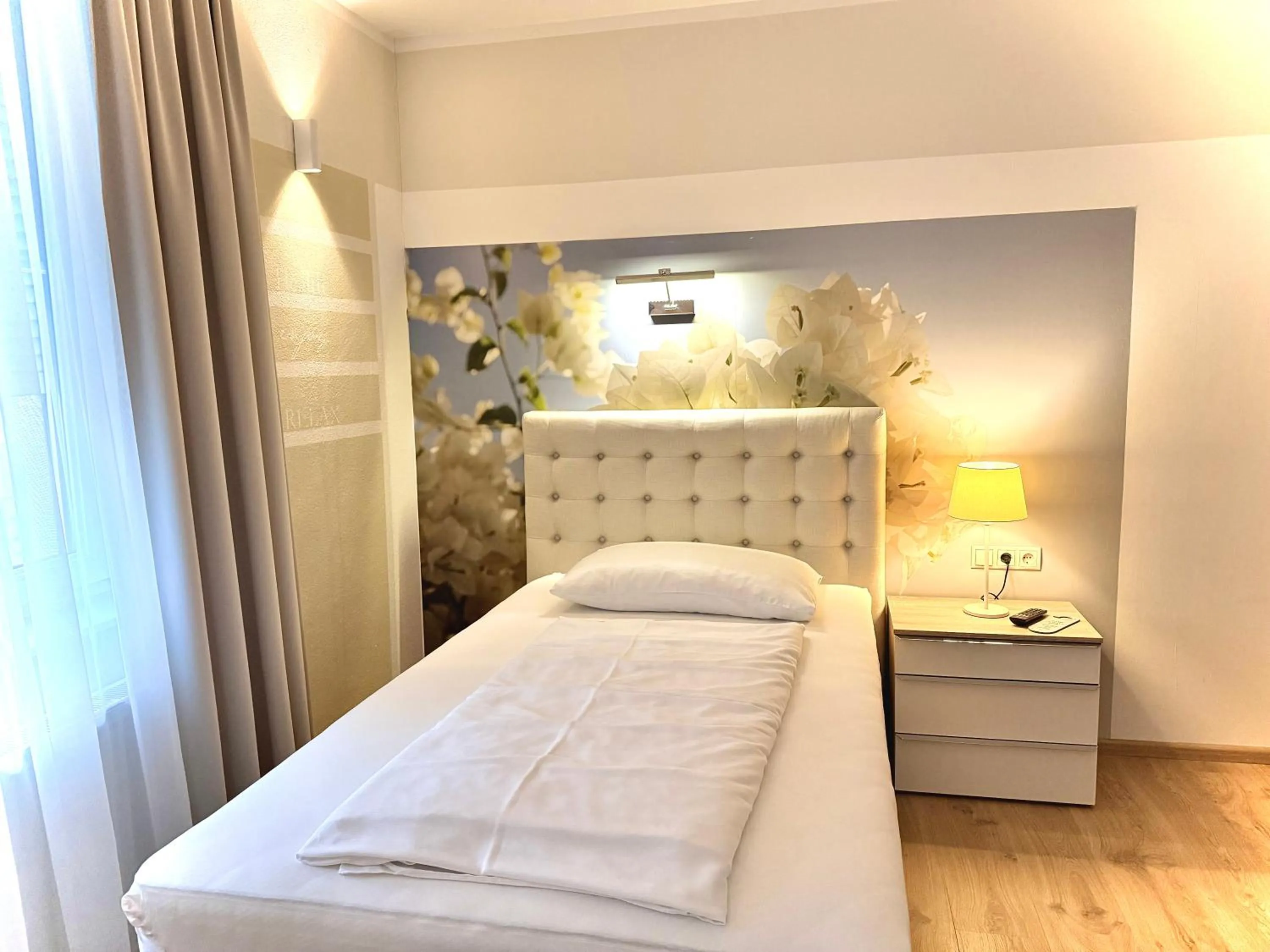 Bed in Hotel Restaurant FIDI