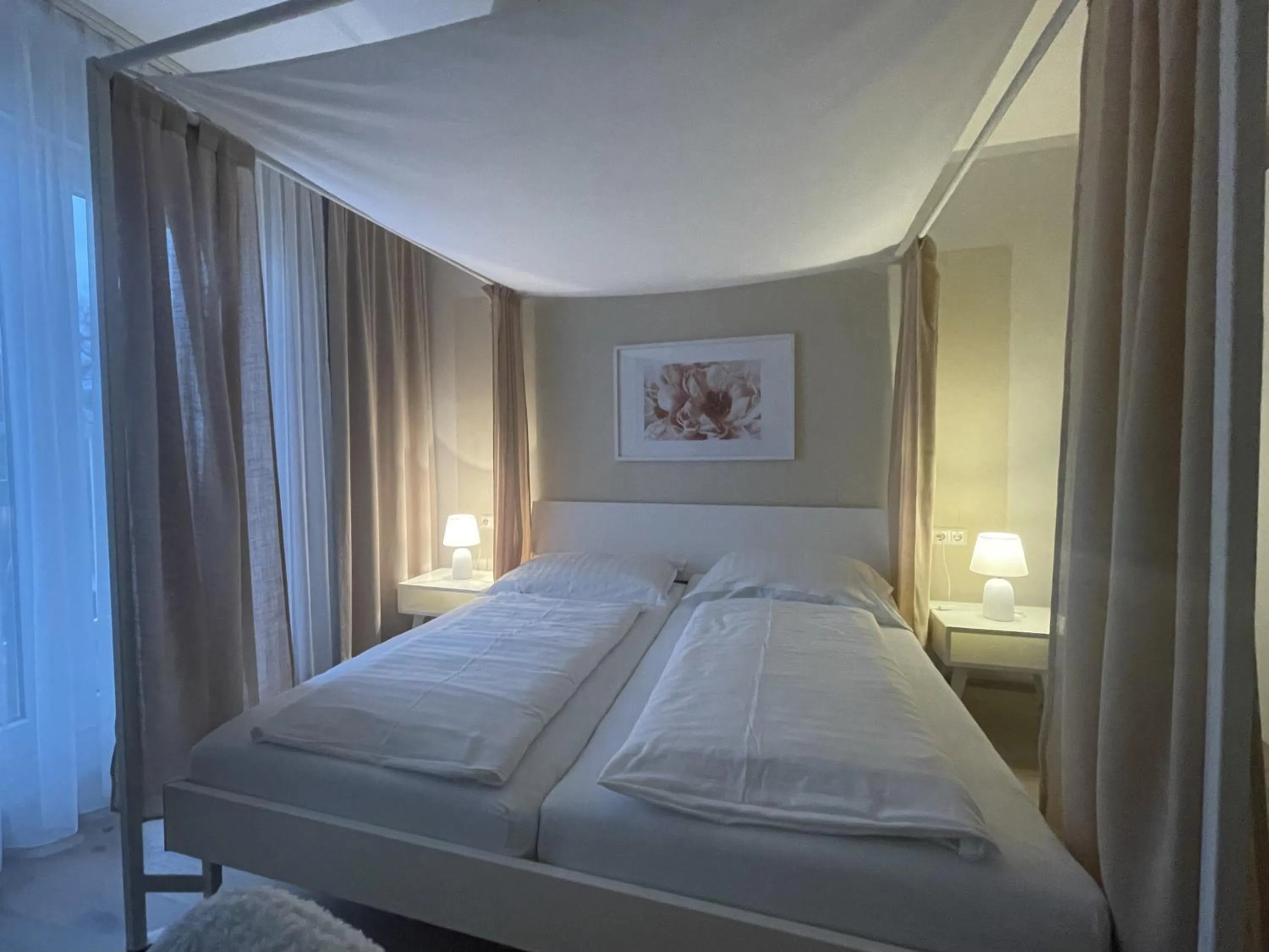 Bedroom, Bed in Hotel Restaurant FIDI