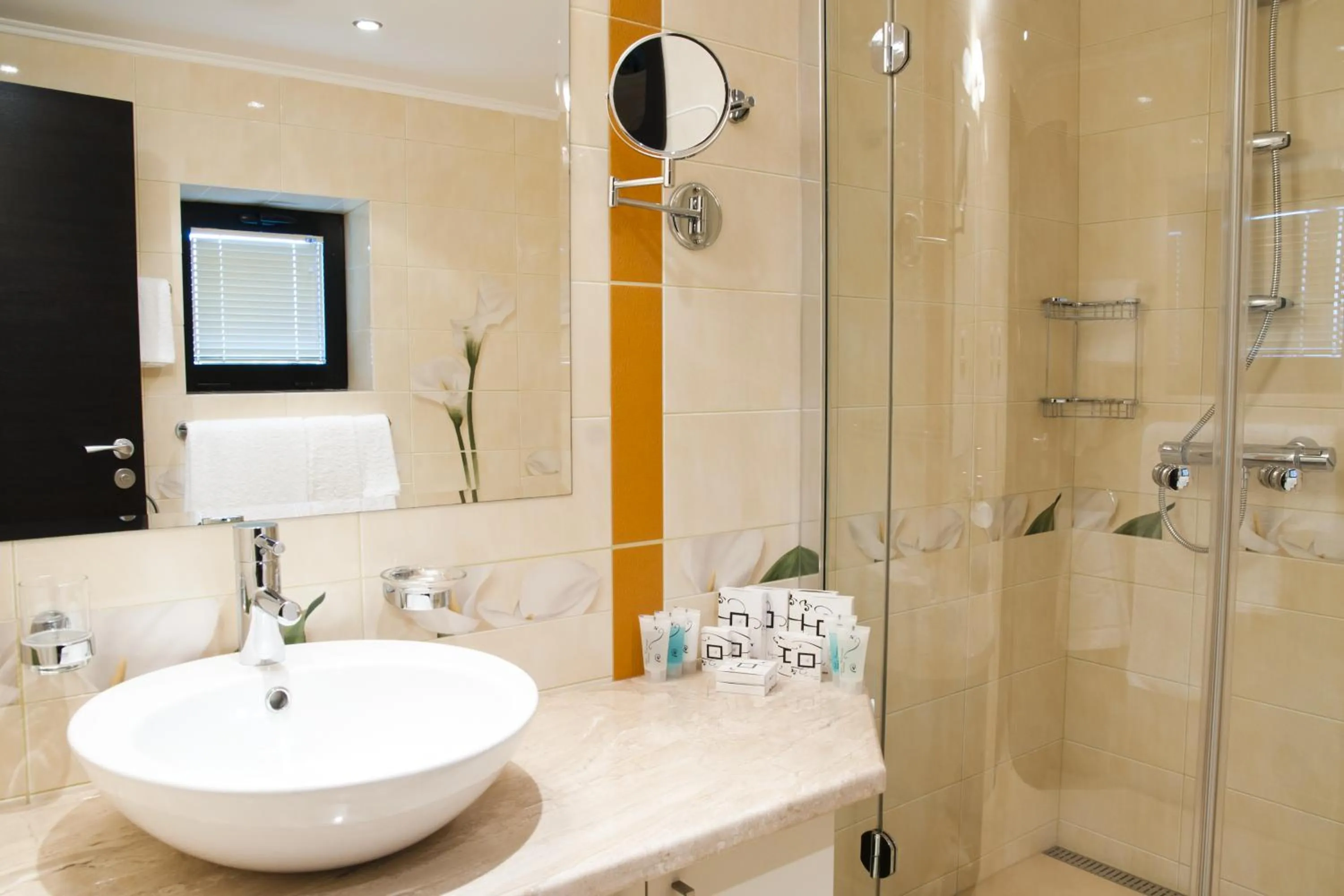 Shower in Efbet Hotel