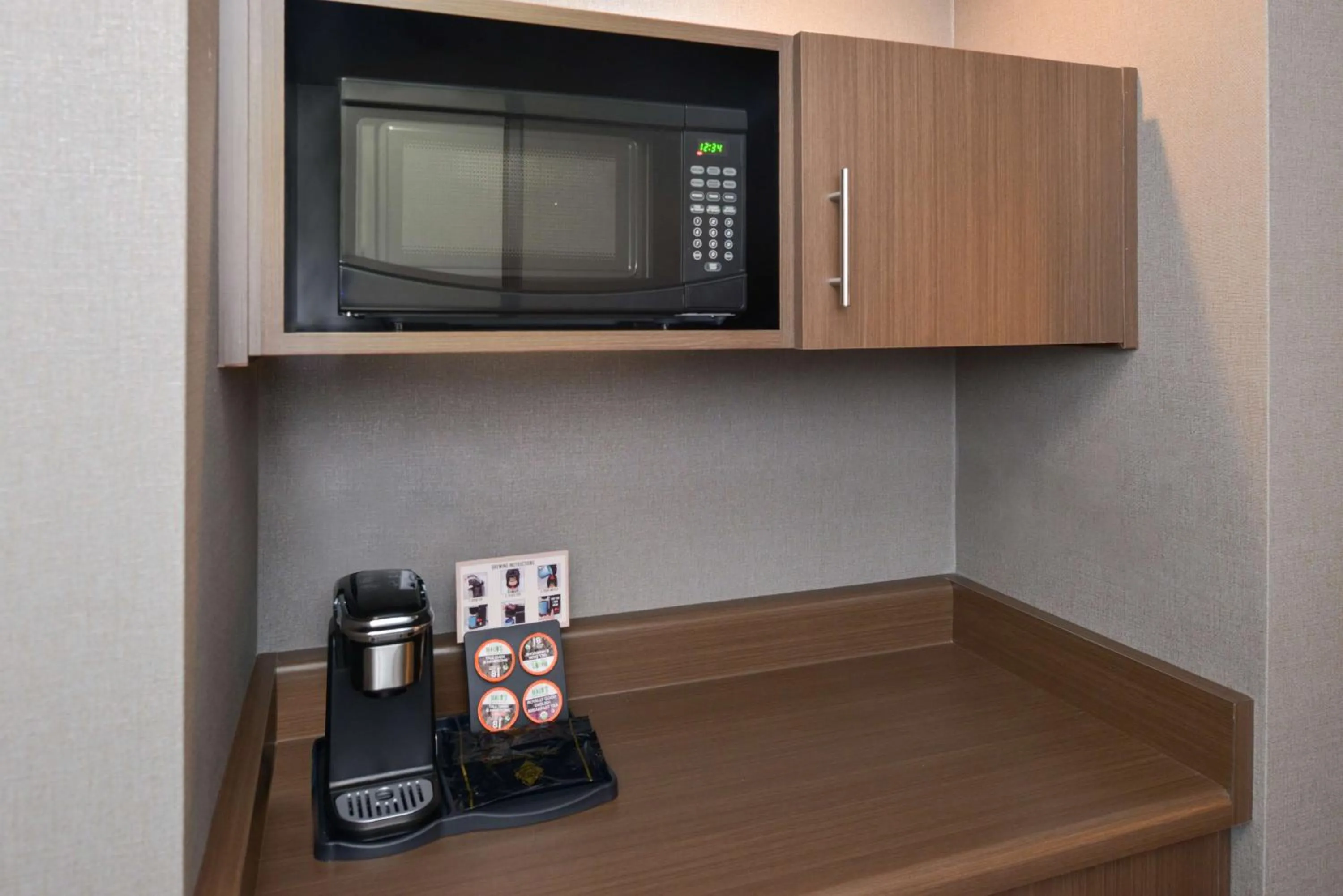 Coffee/tea facilities in Best Western Plus Coalinga Inn