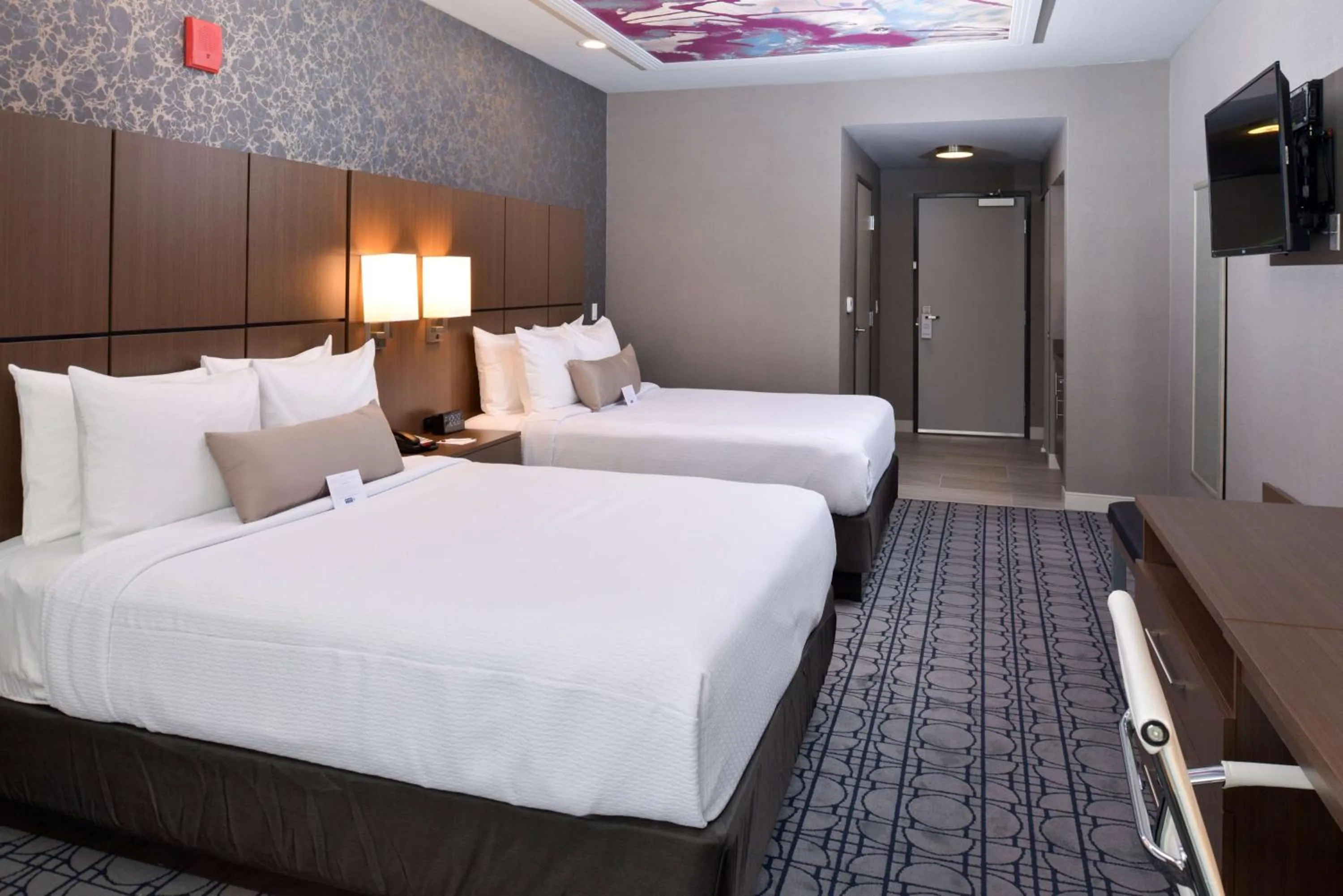 Photo of the whole room, Bed in Best Western Plus Coalinga Inn