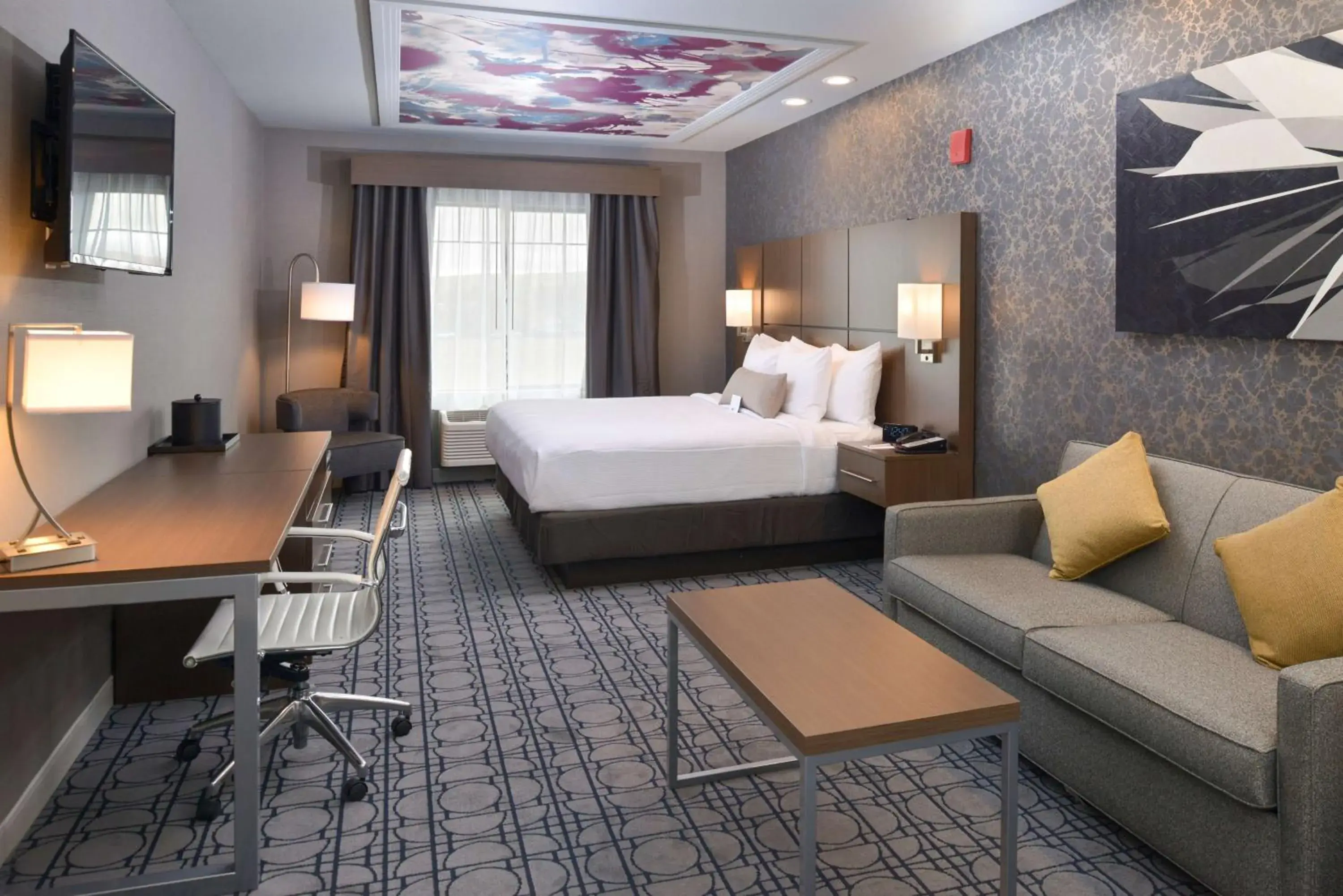 King Room with Sofa Bed in Best Western Plus Coalinga Inn King Room with Sofa Bed in Best Western Plus Coalinga Inn