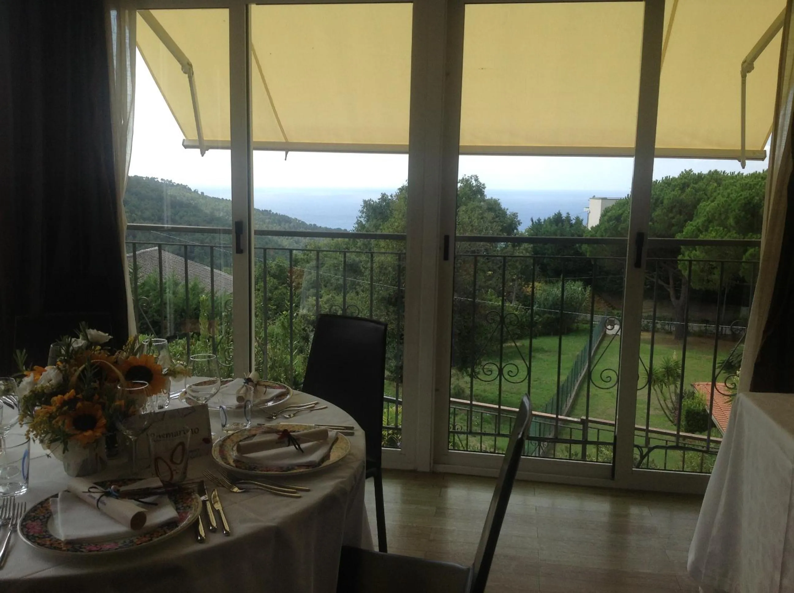 Restaurant/places to eat in Hotel La Vigna