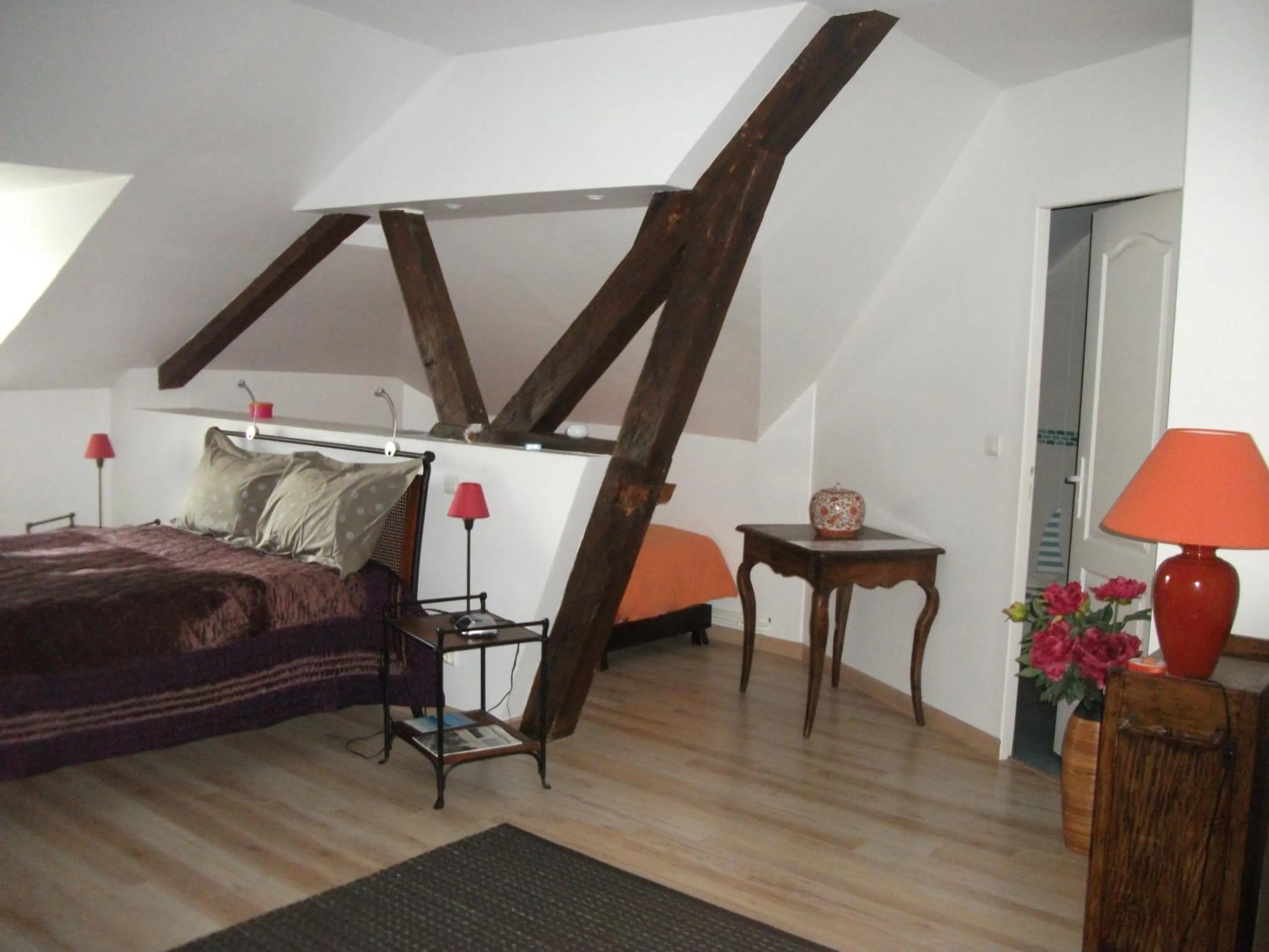 Photo of the whole room, Bed in Le Moulin De Laval