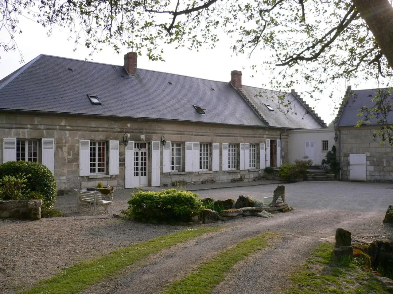 Property building in Le Moulin De Laval