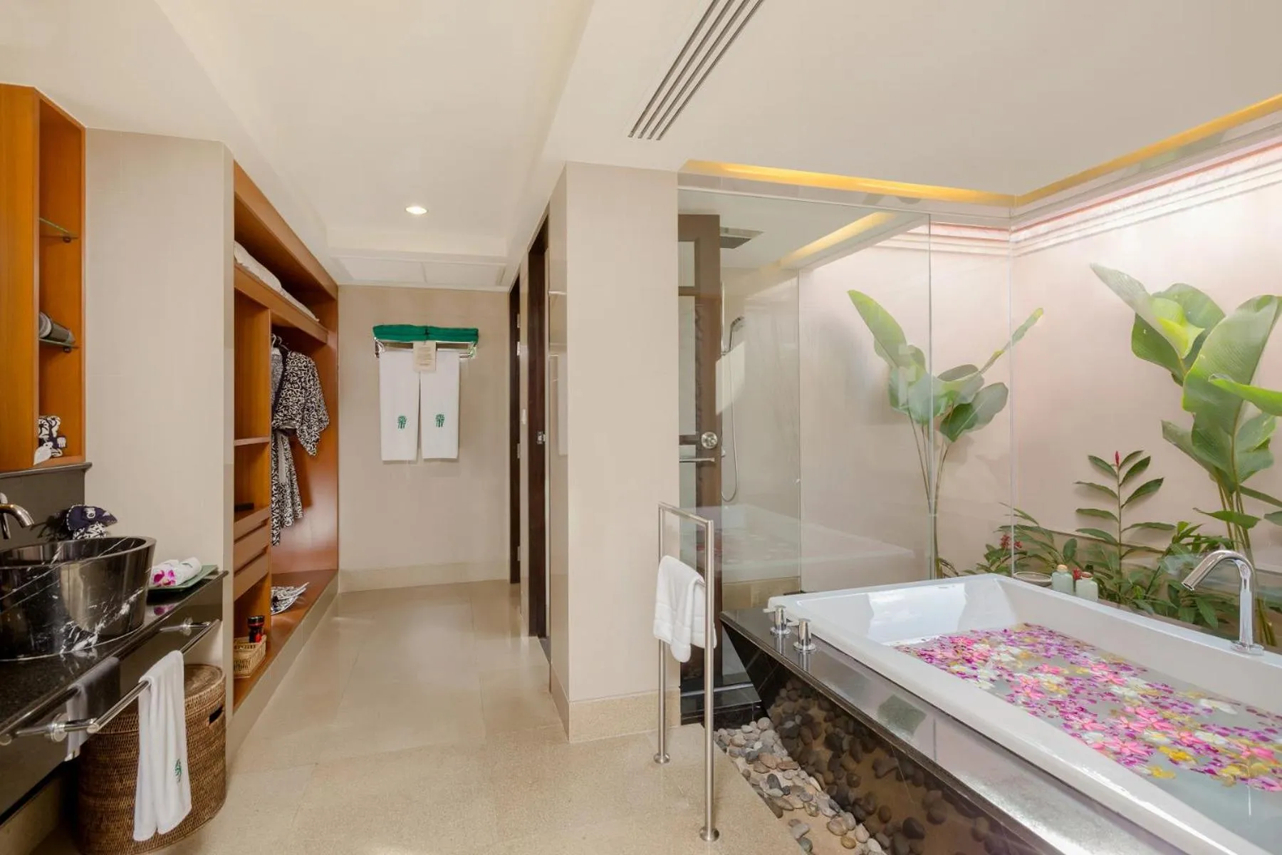 Bathroom in Banyan Tree Phuket