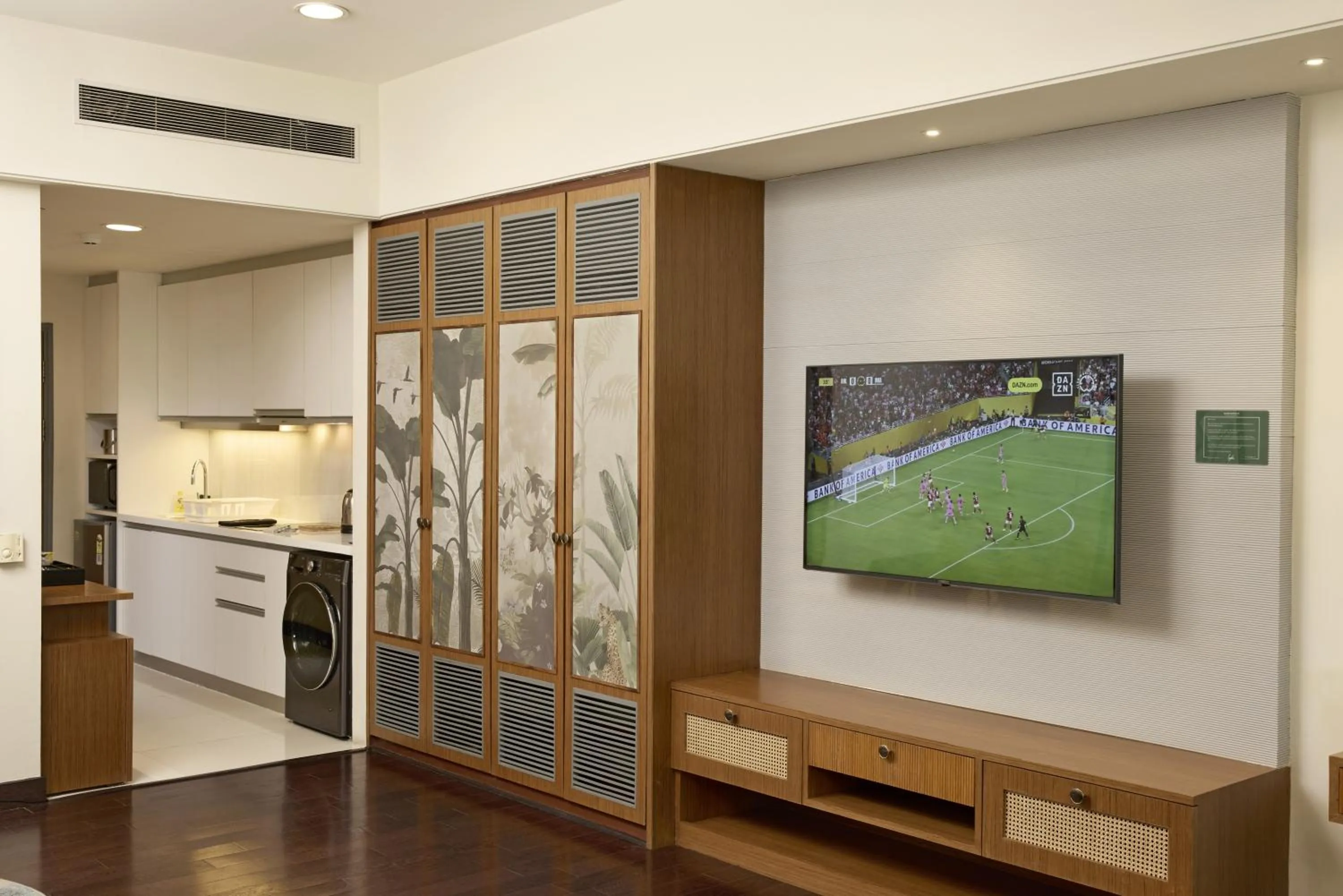 TV and multimedia in Somerset Greenways Chennai