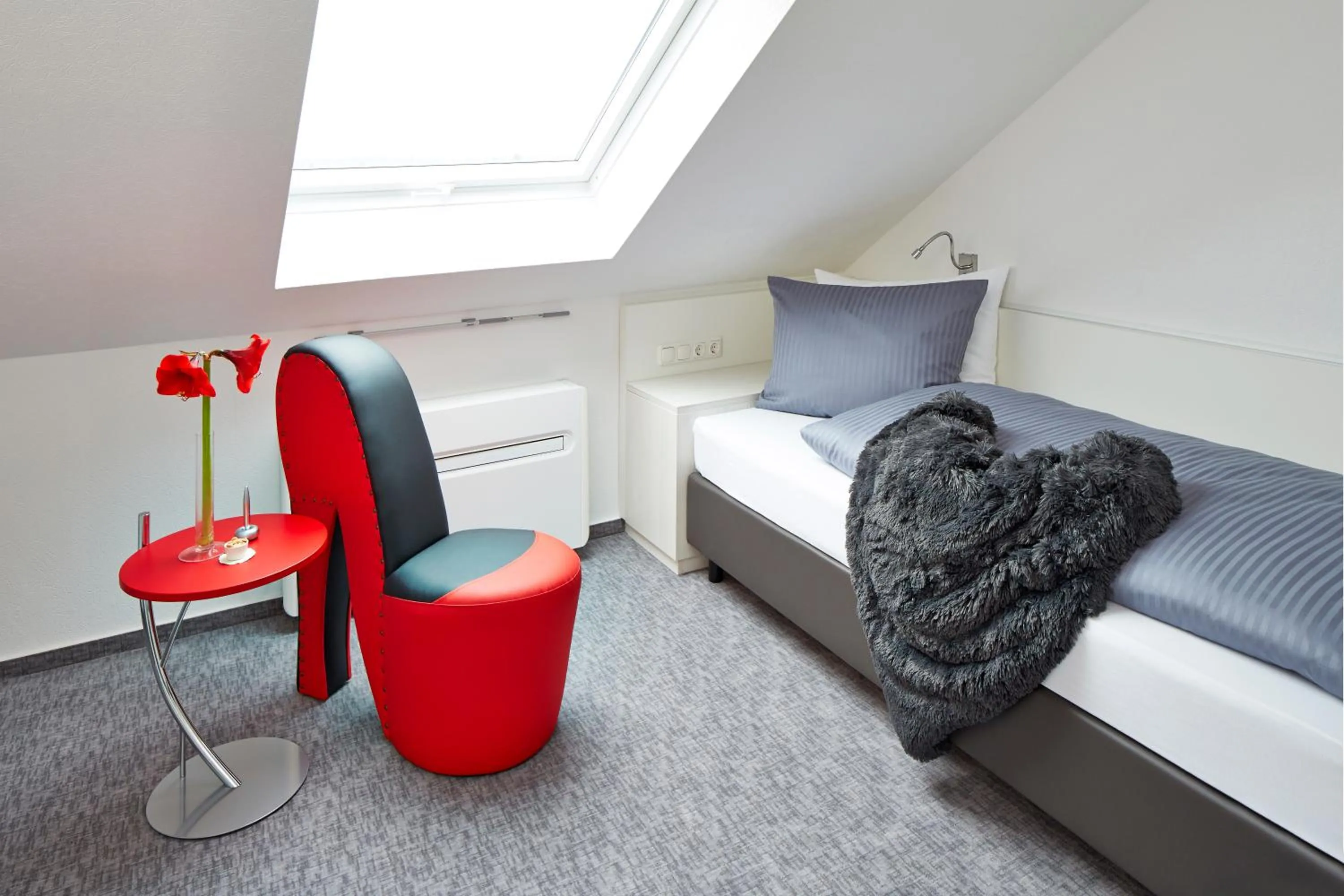 Staff, Bed in Sonnenhof