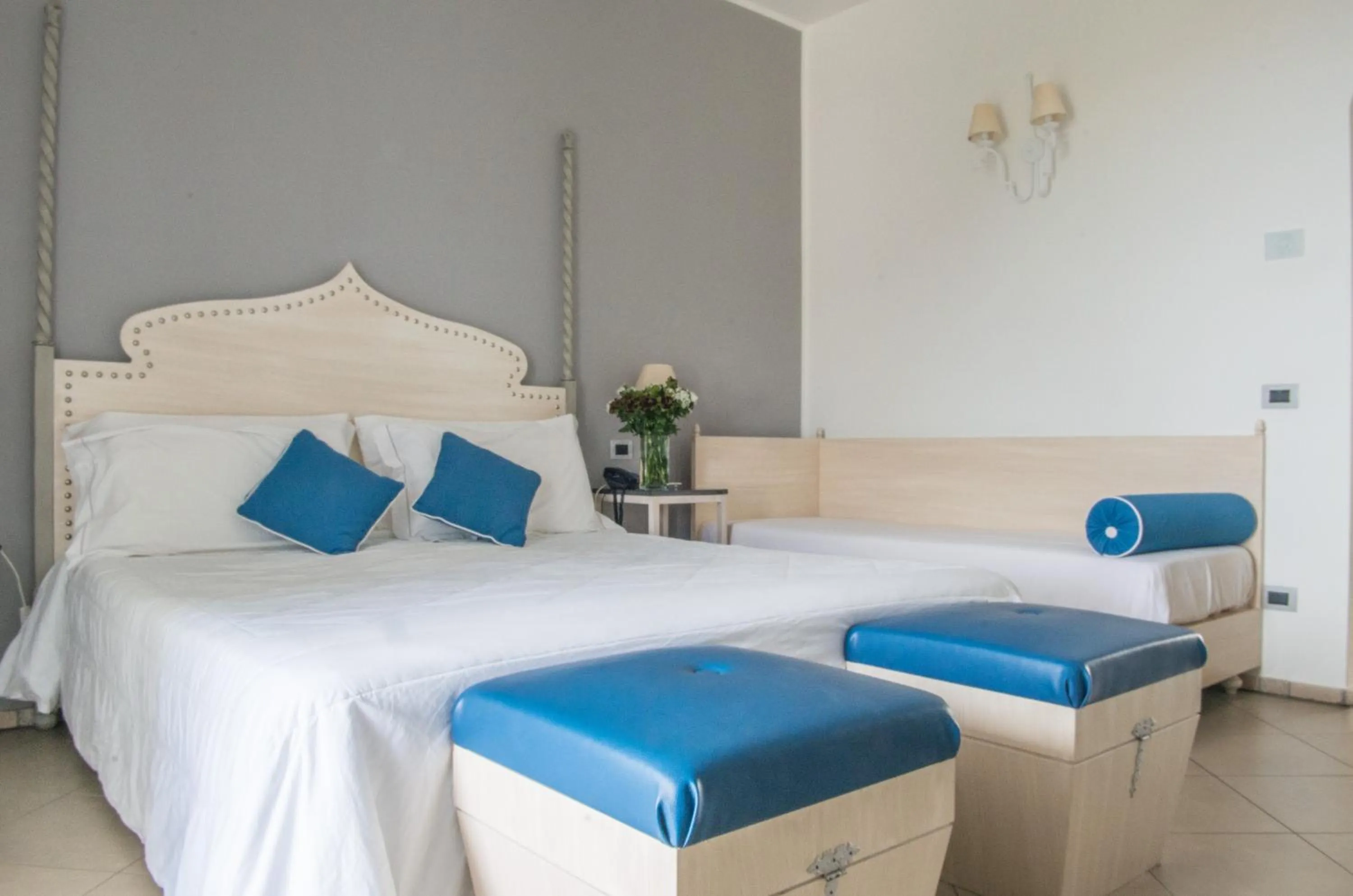 Bed in Hotel Mea - Aeolian Charme