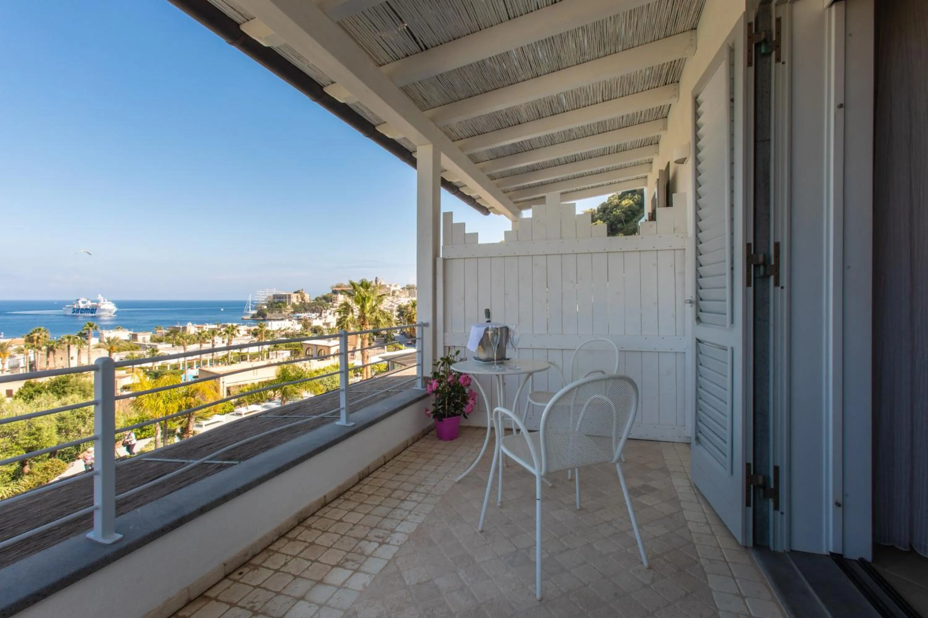 Day in Hotel Mea - Aeolian Charme