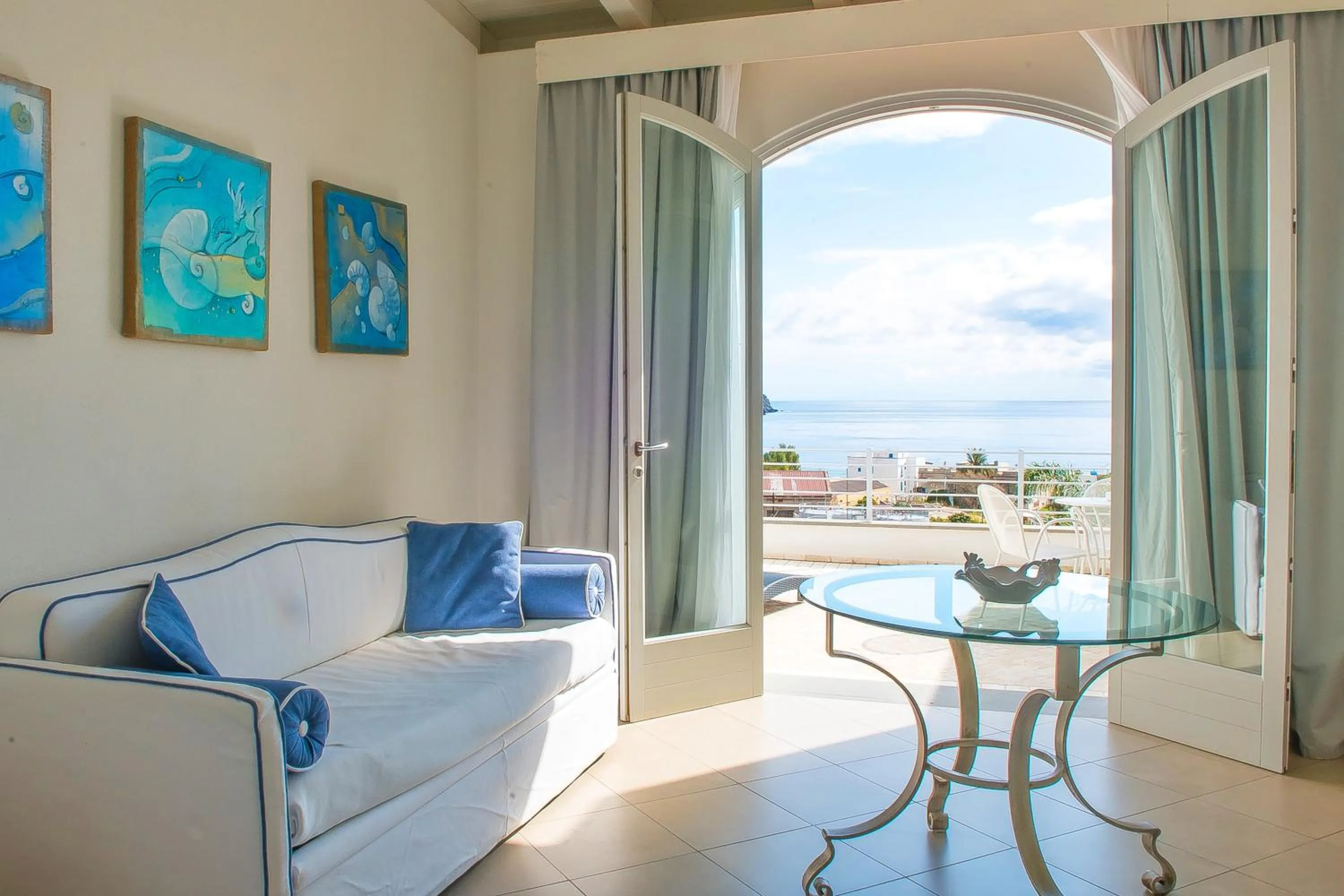 Day in Hotel Mea - Aeolian Charme