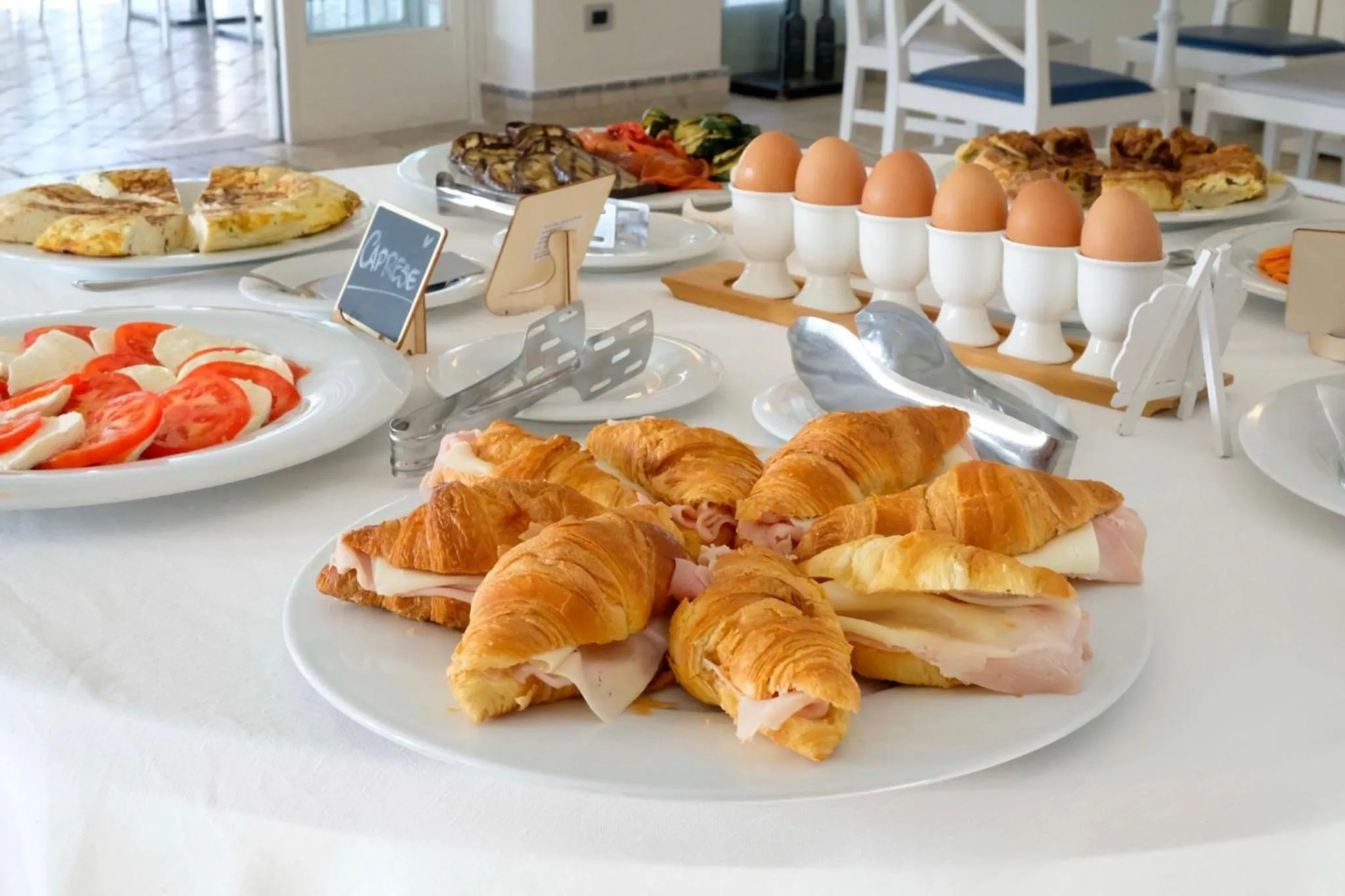 Food and drinks in Hotel Mea - Aeolian Charme