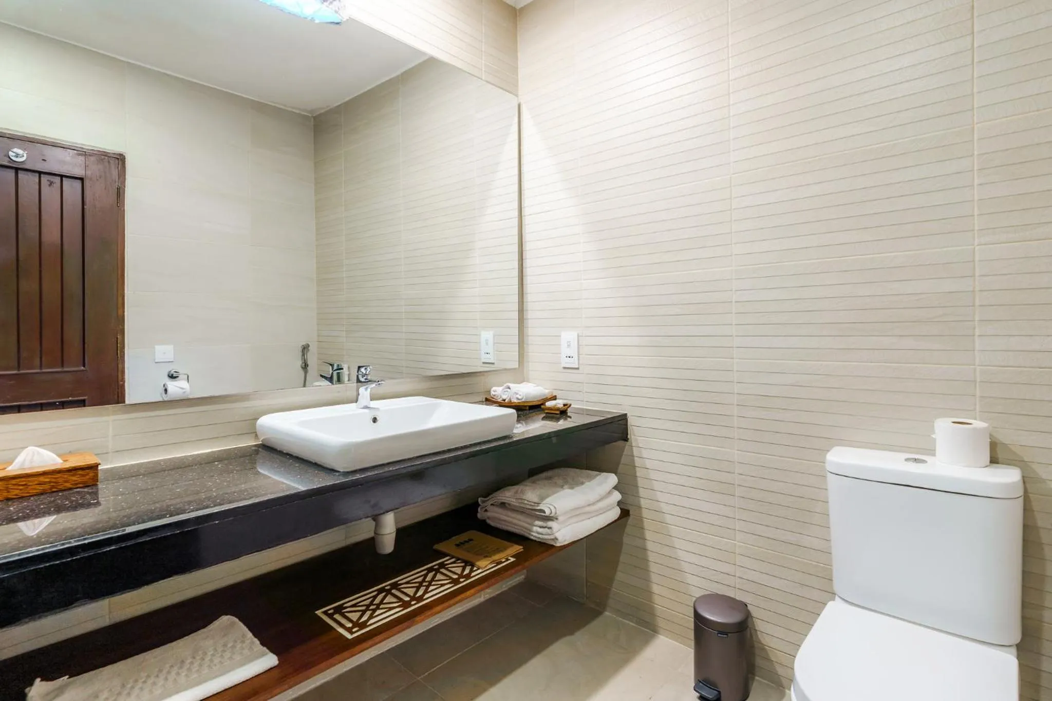 Bathroom in Southern Palms Beach Resort