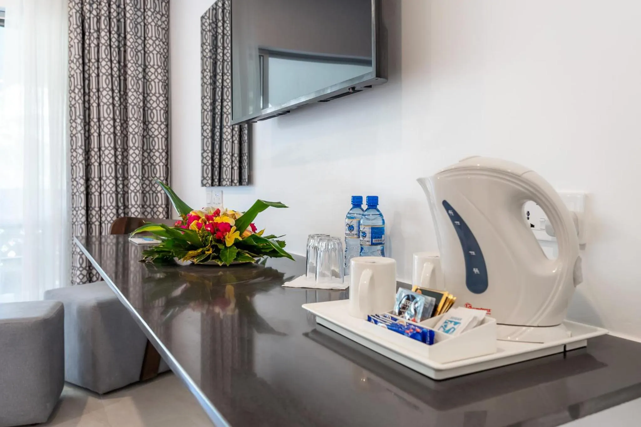 Coffee/tea facilities in Southern Palms Beach Resort