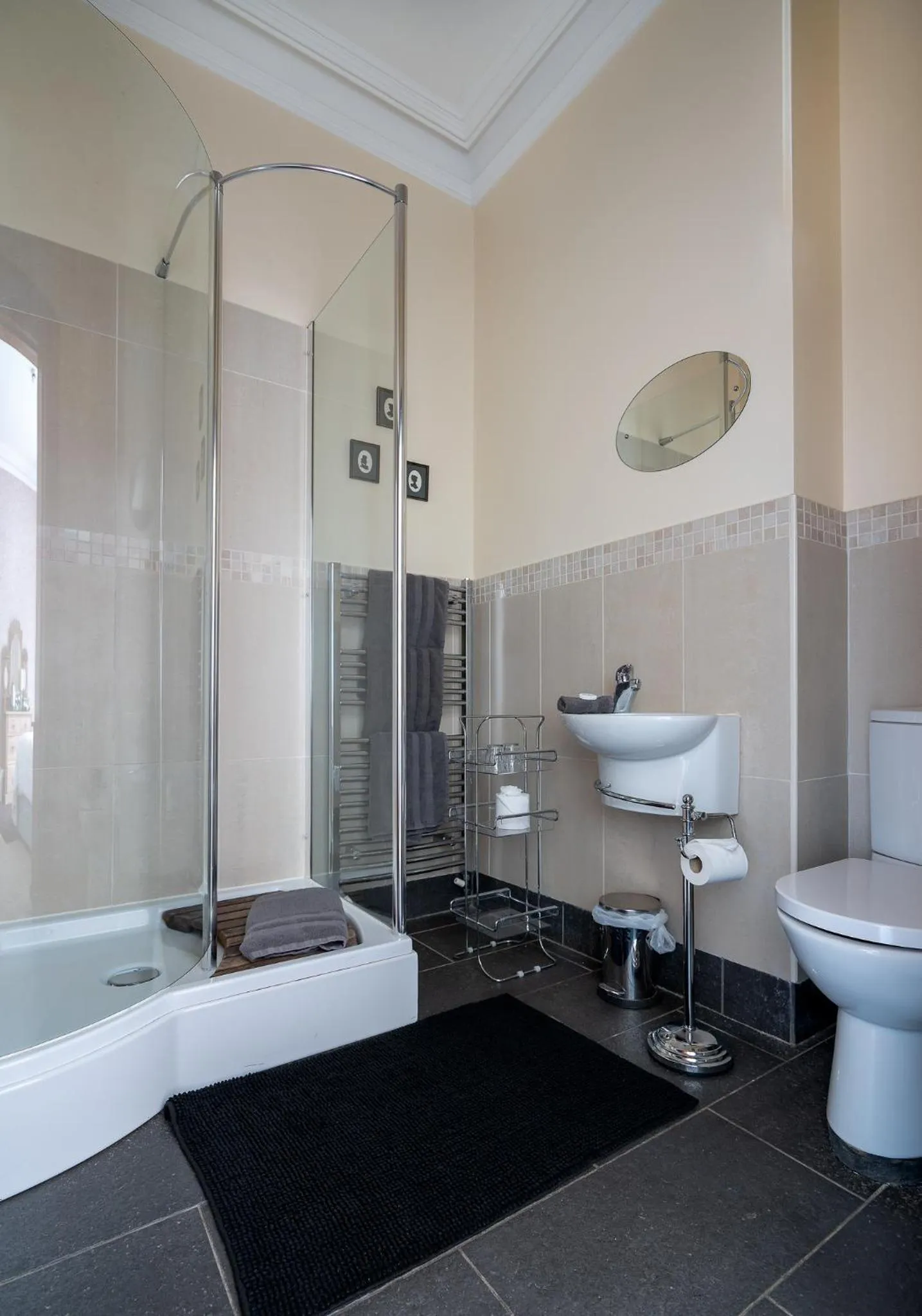 Antrim House Guest Rooms & Suites