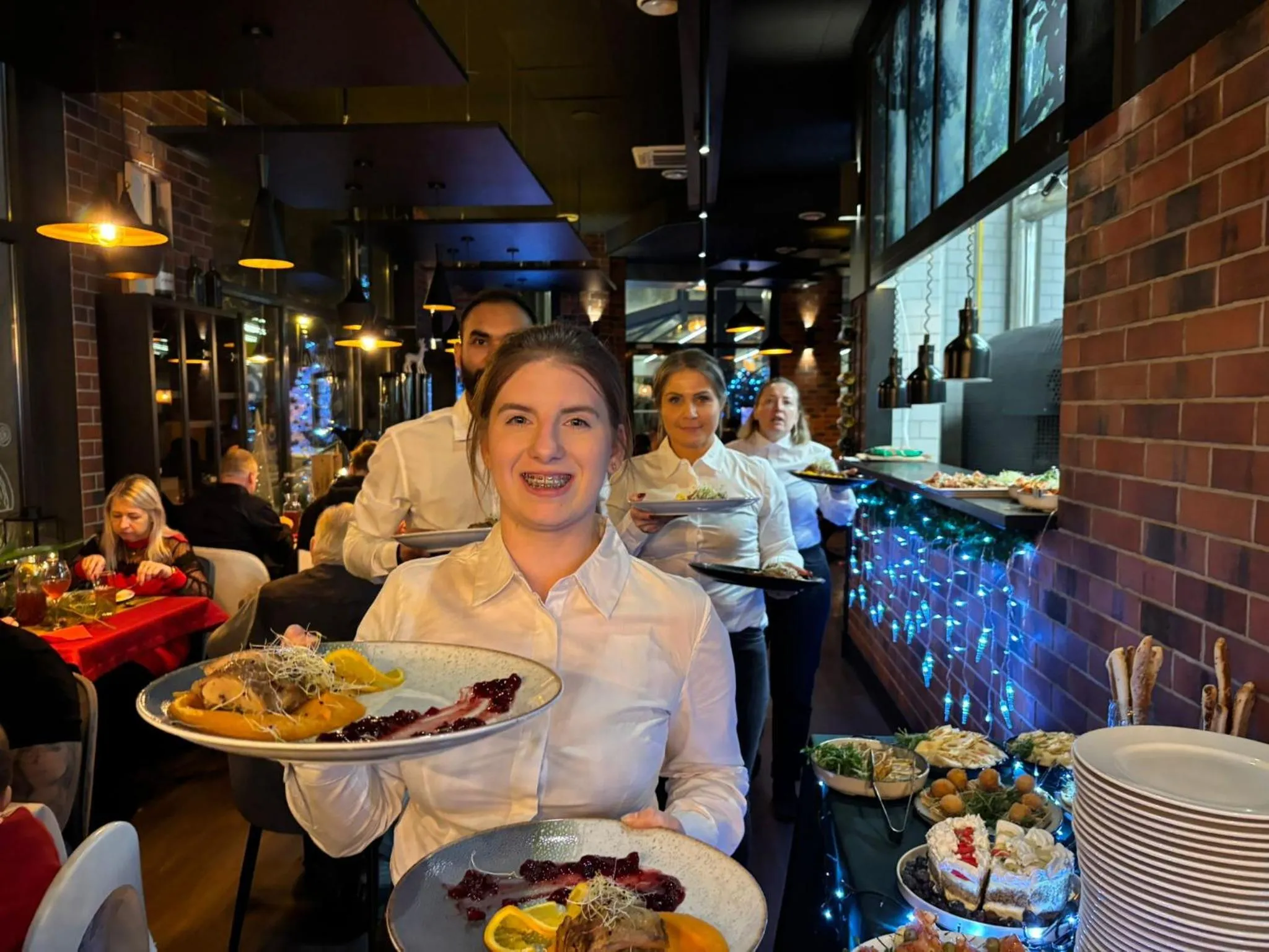 Restaurant/places to eat in Apartamenty Zdrojowa