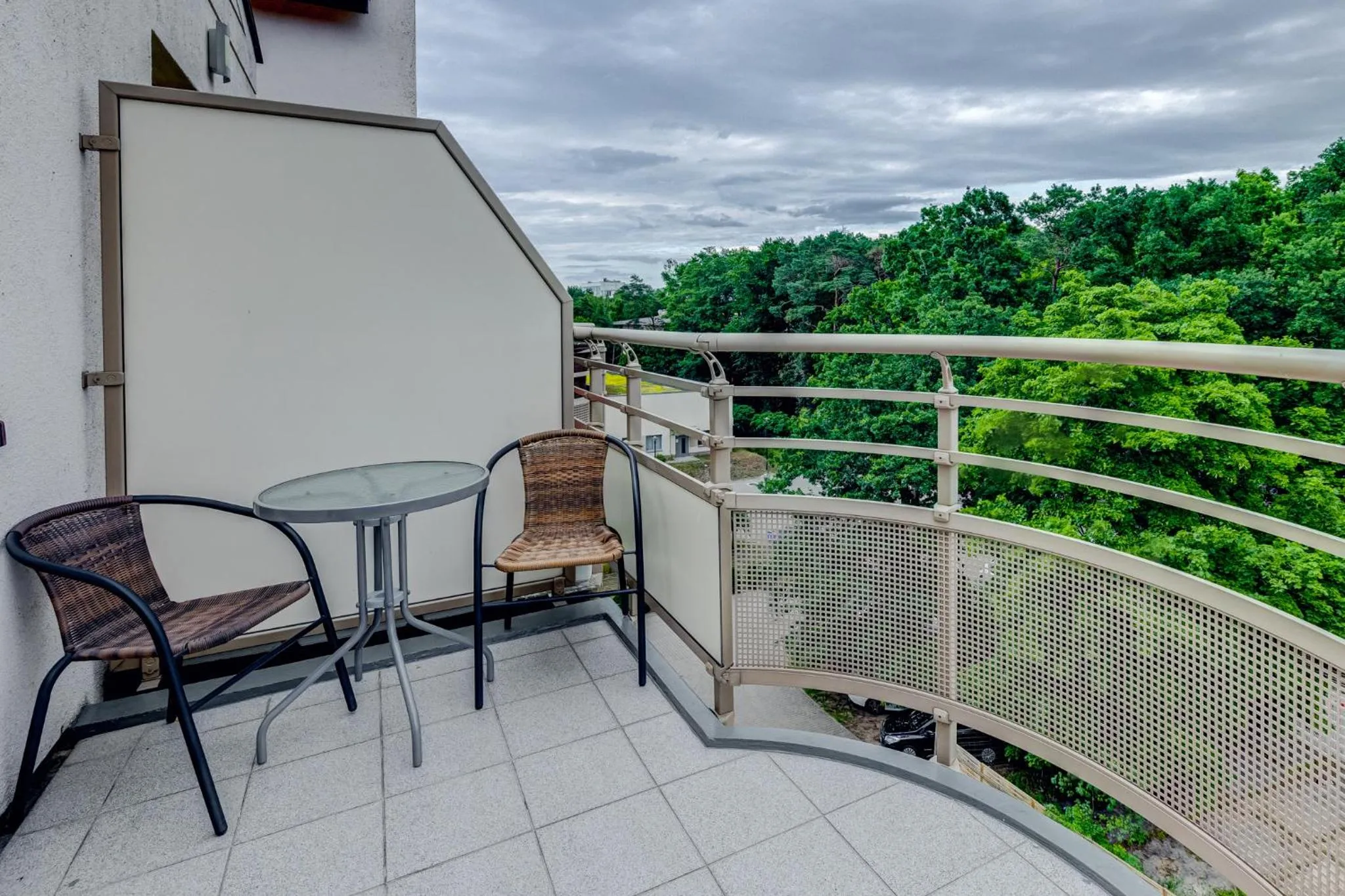 Restaurant/places to eat in Apartamenty Zdrojowa