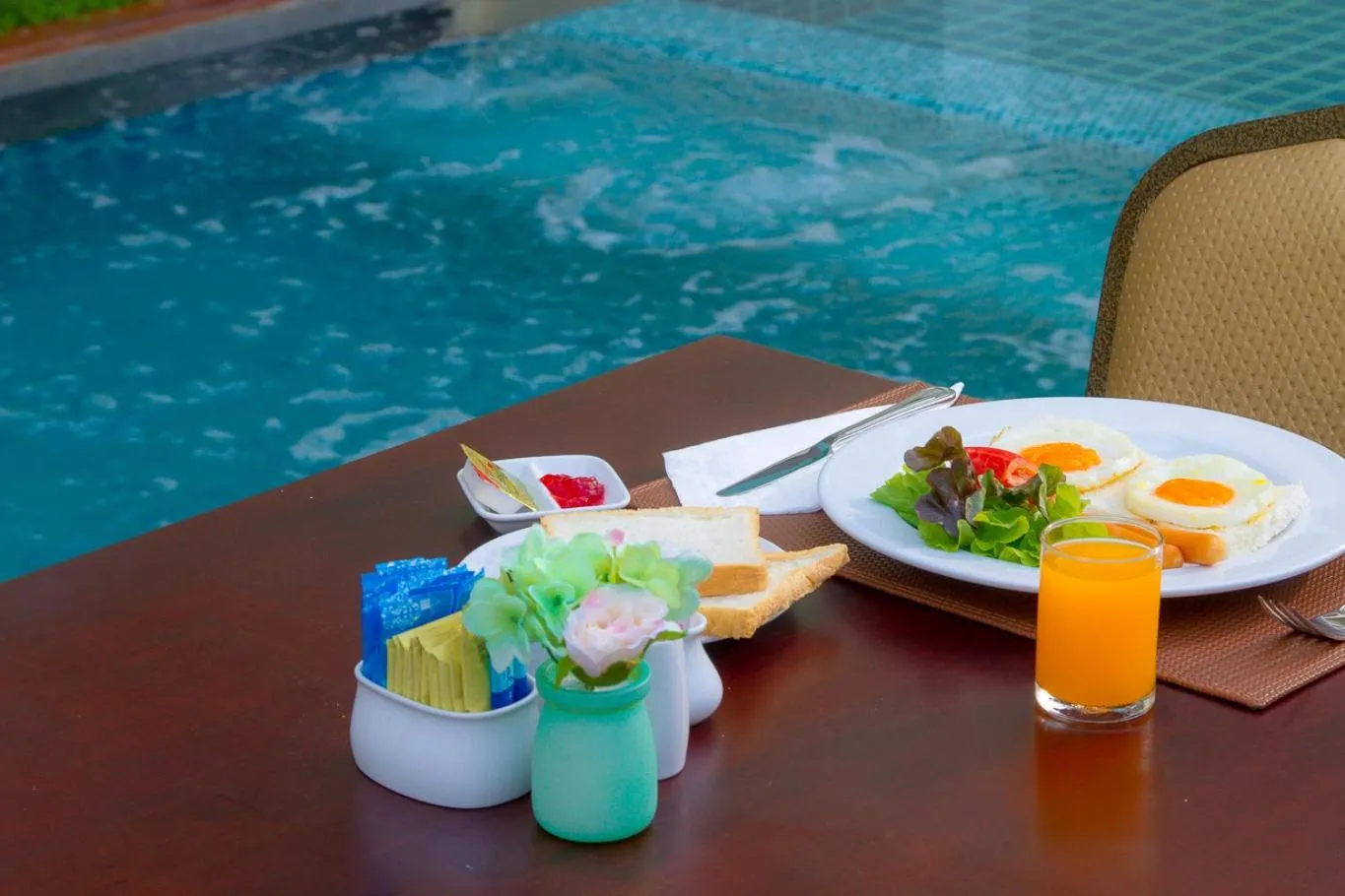 Food and drinks in Airport Beach Hotel Phuket