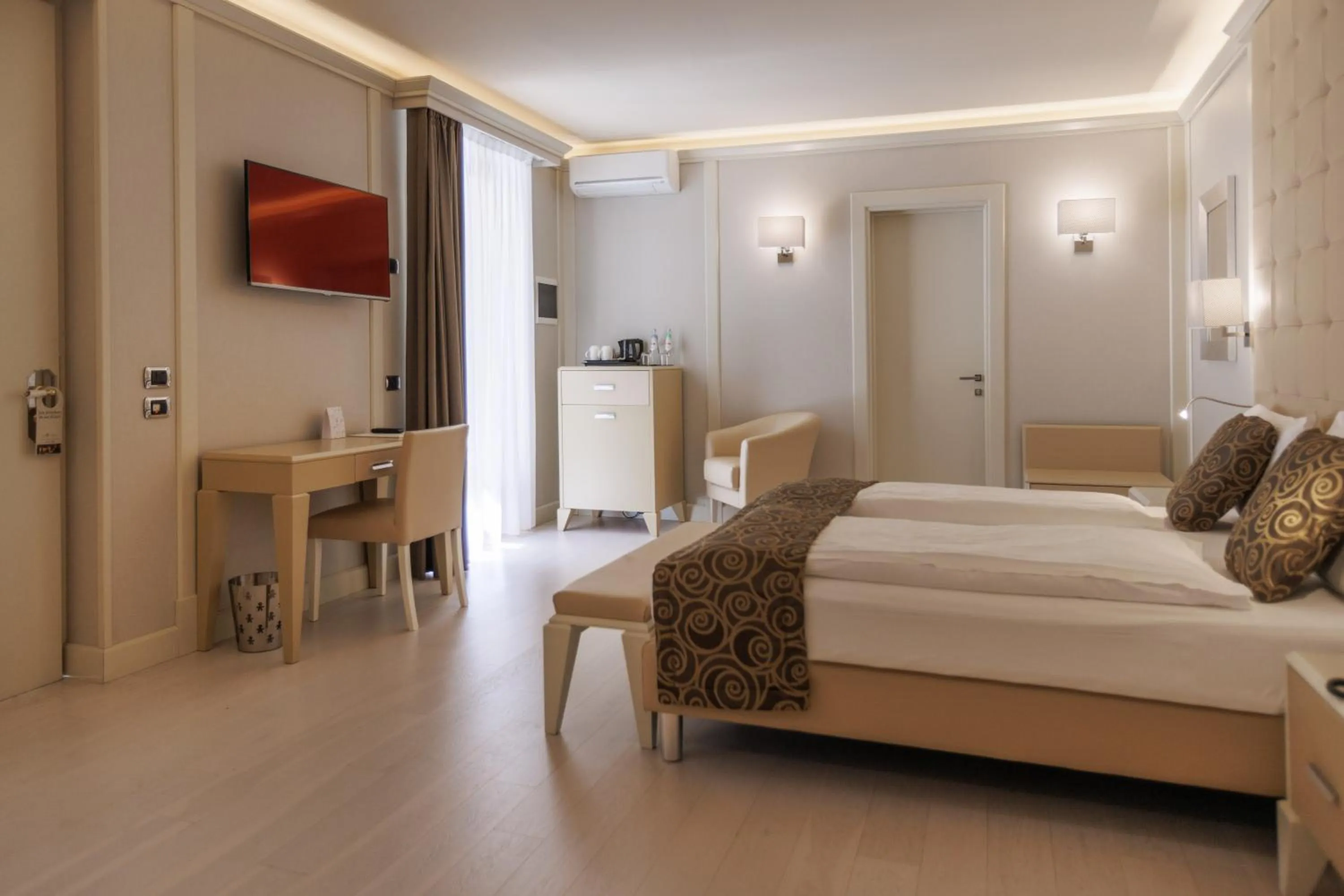 Bedroom, Bed in Park Hotel Imperial