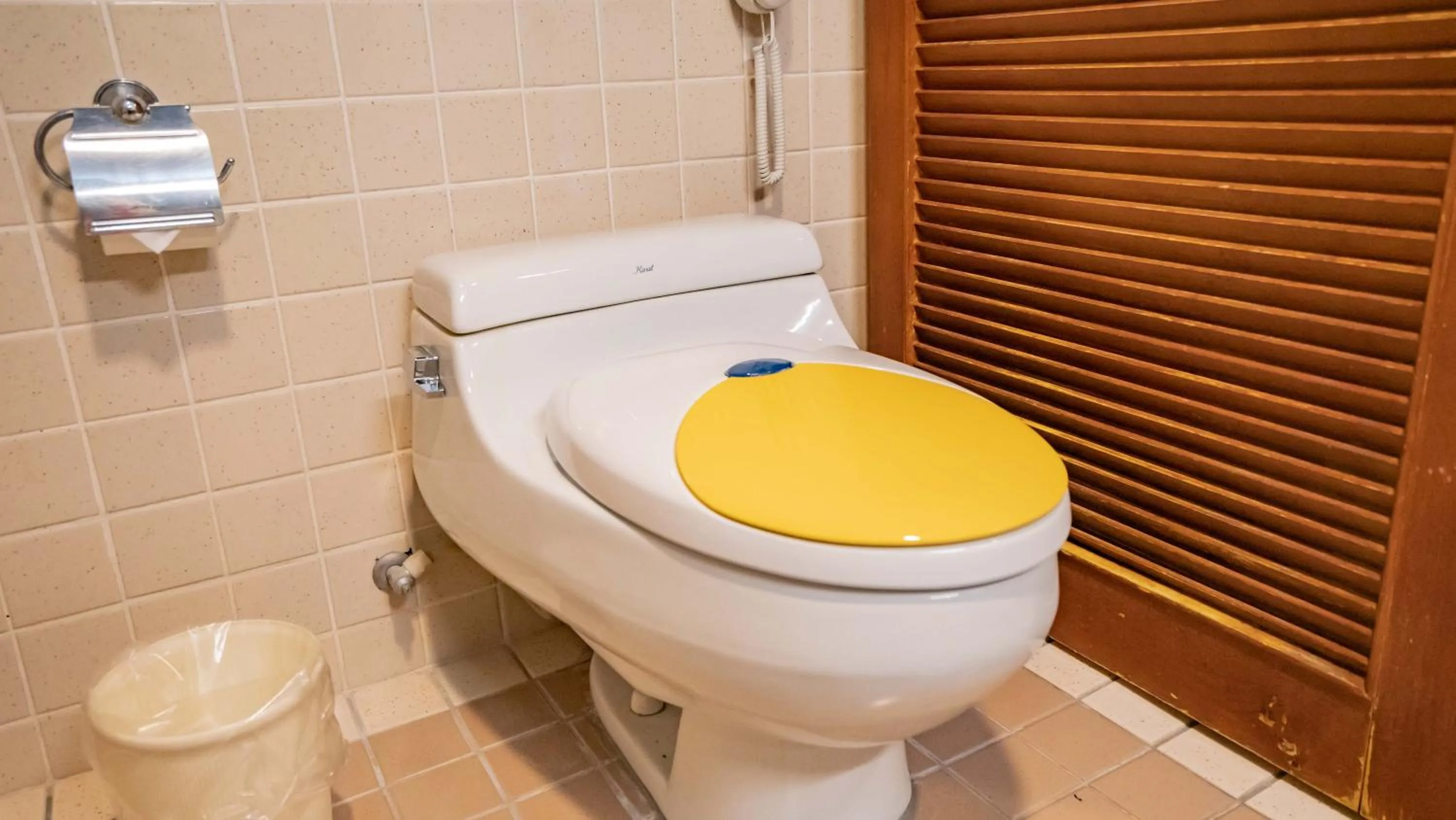 Toilet in Yoho Beach Resort Kenting