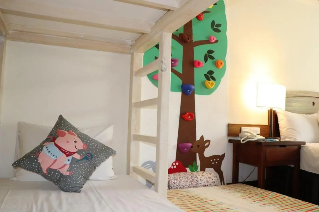 Bed in Yoho Beach Resort Kenting