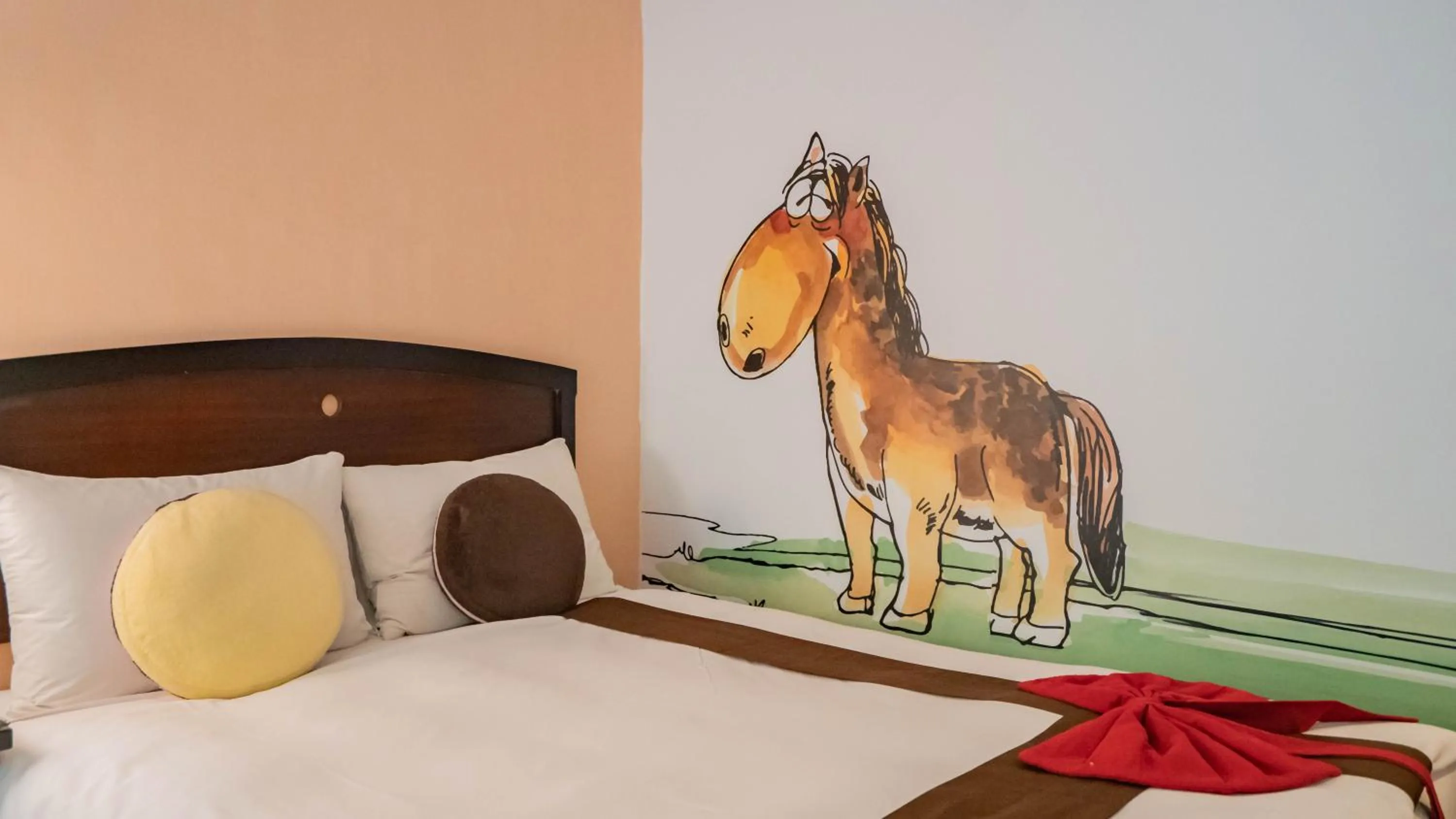 Bed in Yoho Beach Resort Kenting