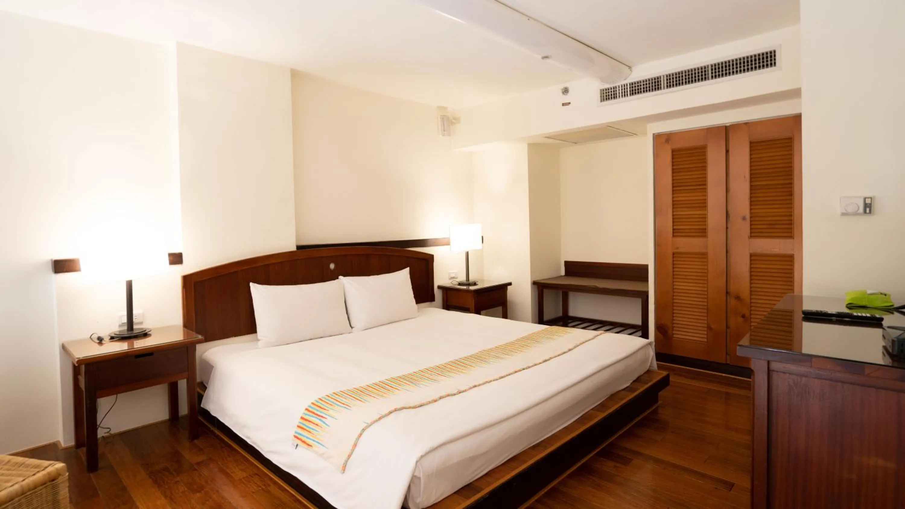 Bed in Yoho Beach Resort Kenting