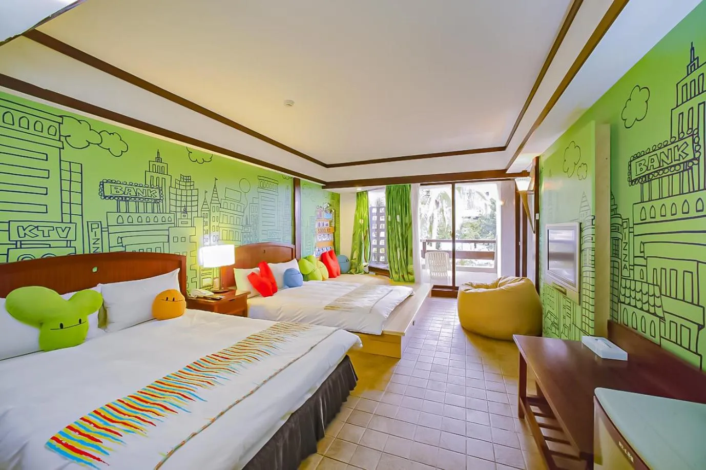 Photo of the whole room, Bed in Yoho Beach Resort Kenting