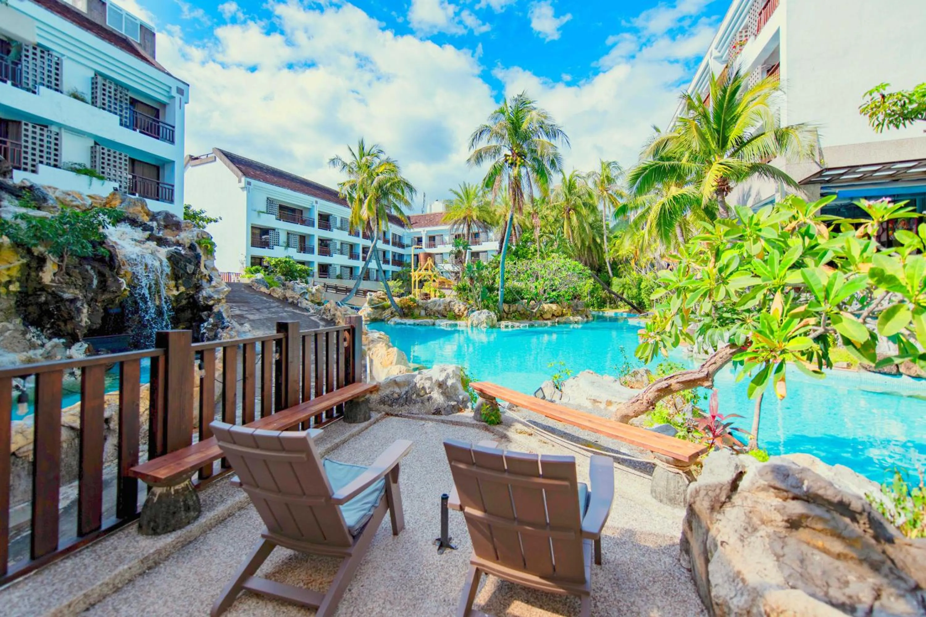 Pool view in Yoho Beach Resort Kenting