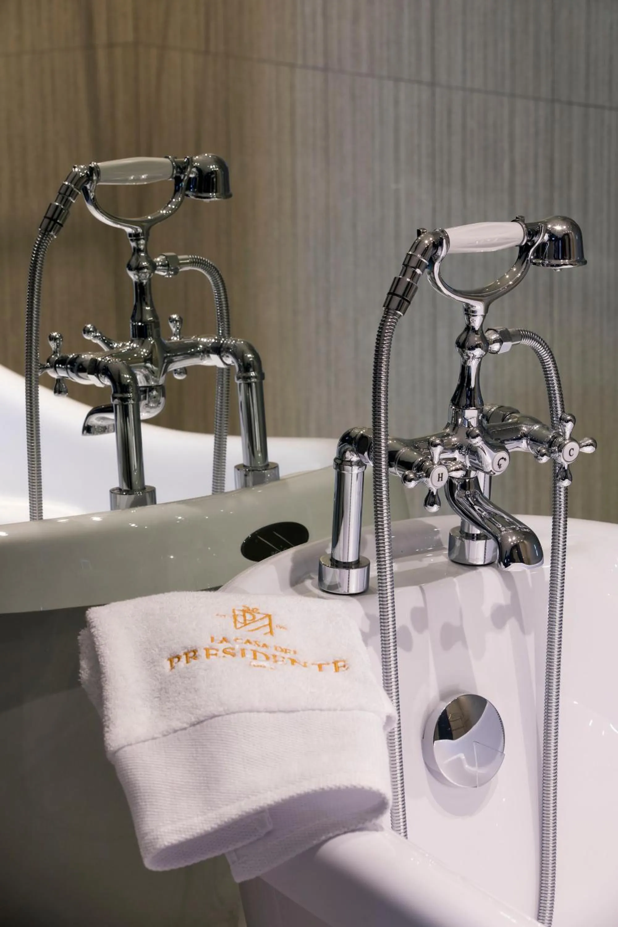 Toilet in La Casa del Presidente