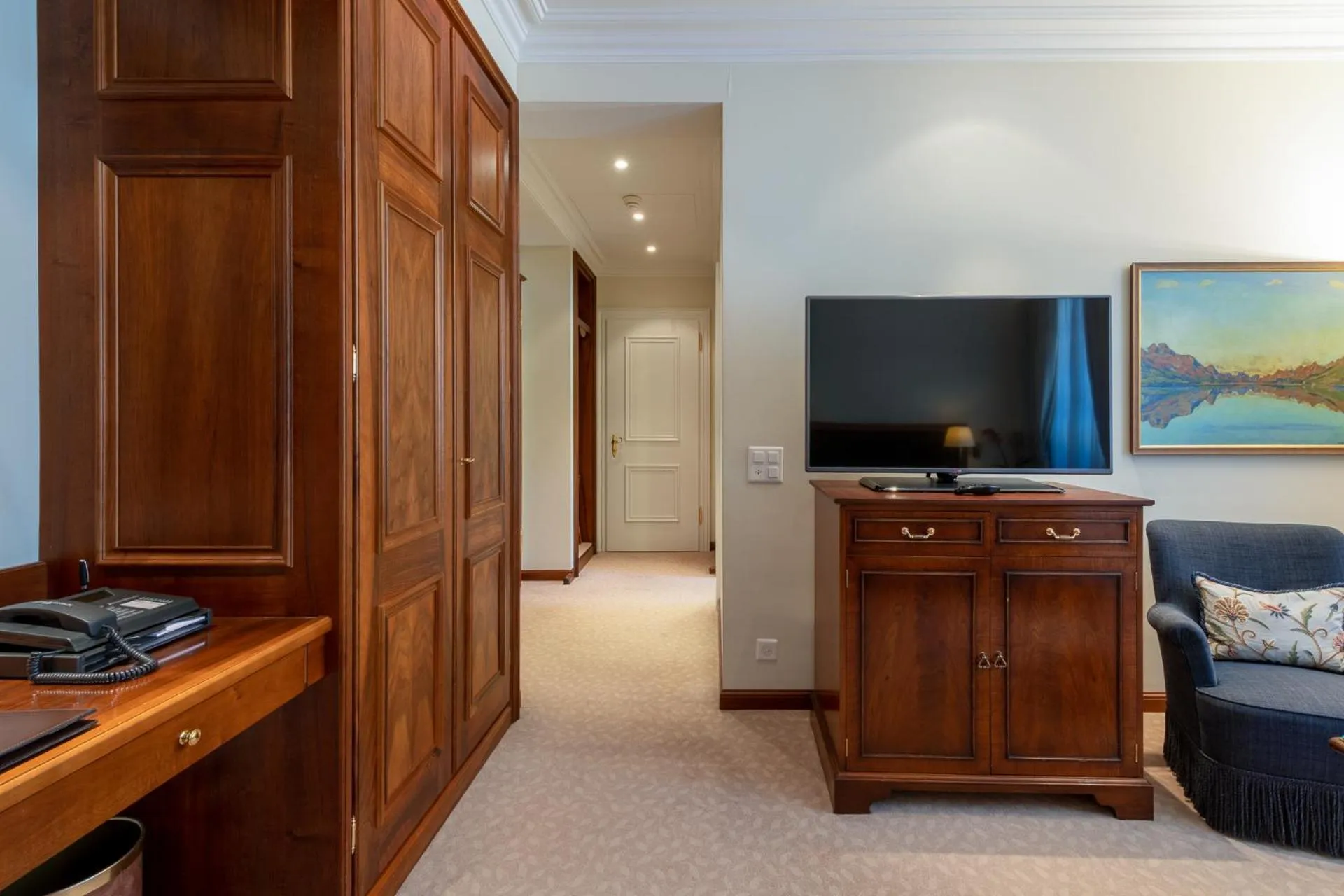 TV and multimedia in Suvretta House