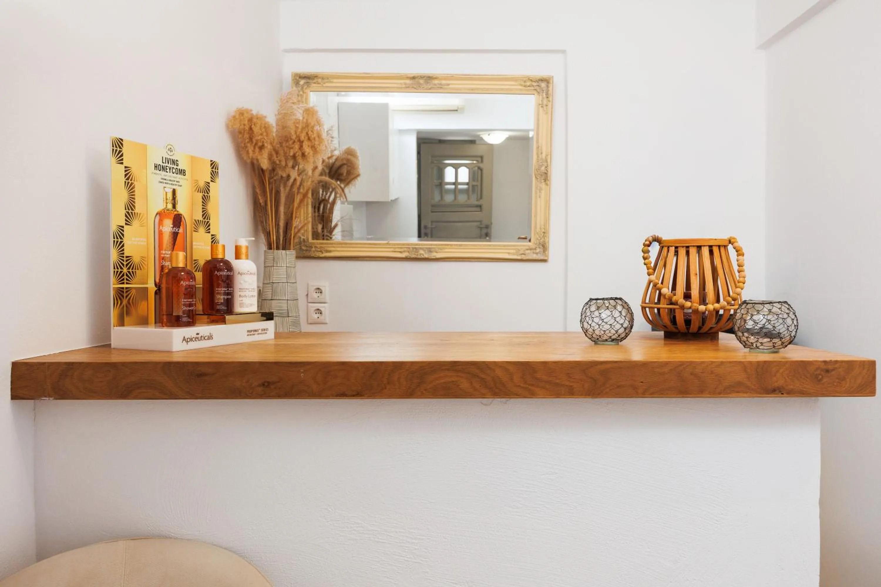 Lobby or reception in Hotel Villa Flora