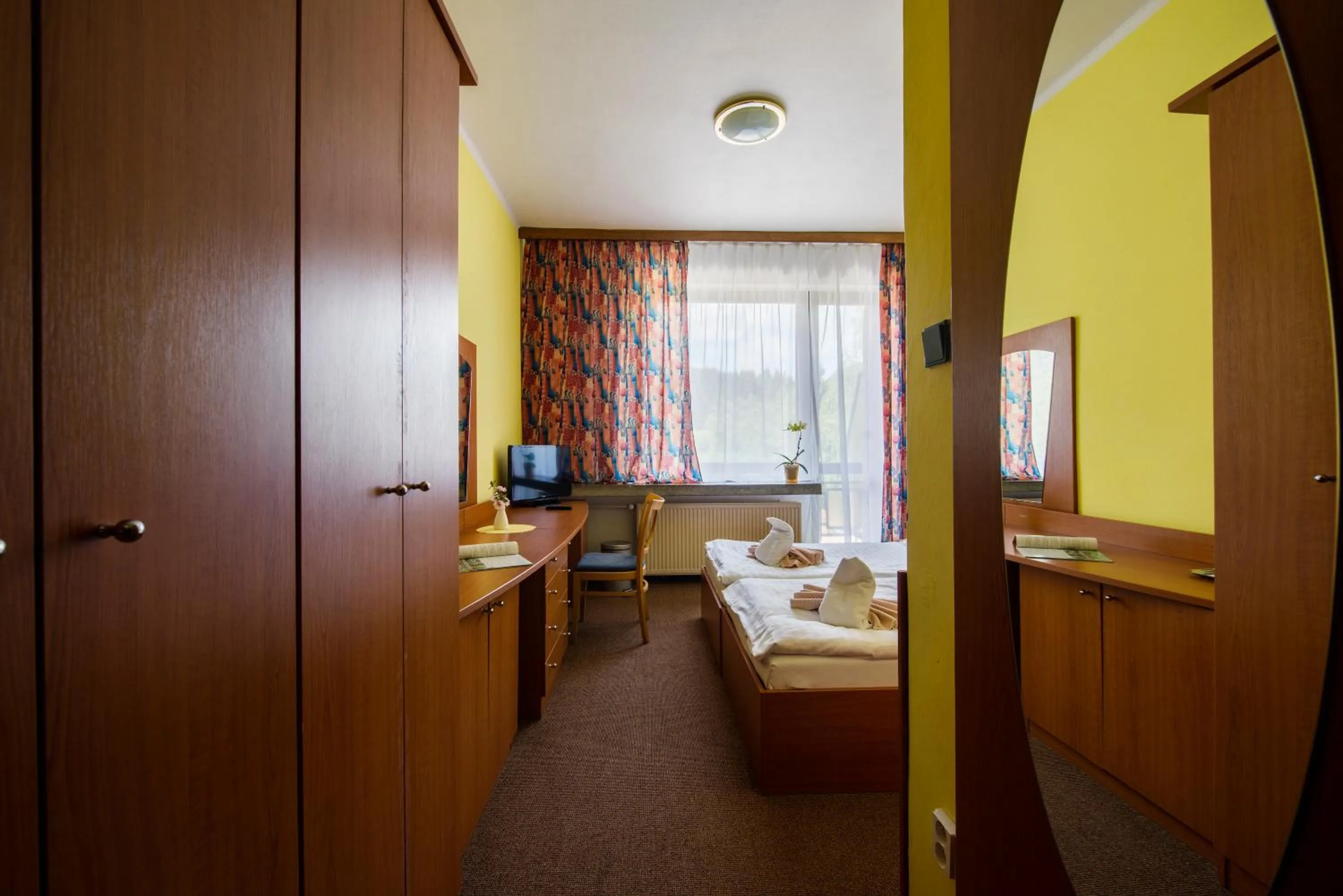 Photo of the whole room, Bed in Hotel SOREA ĎUMBIER