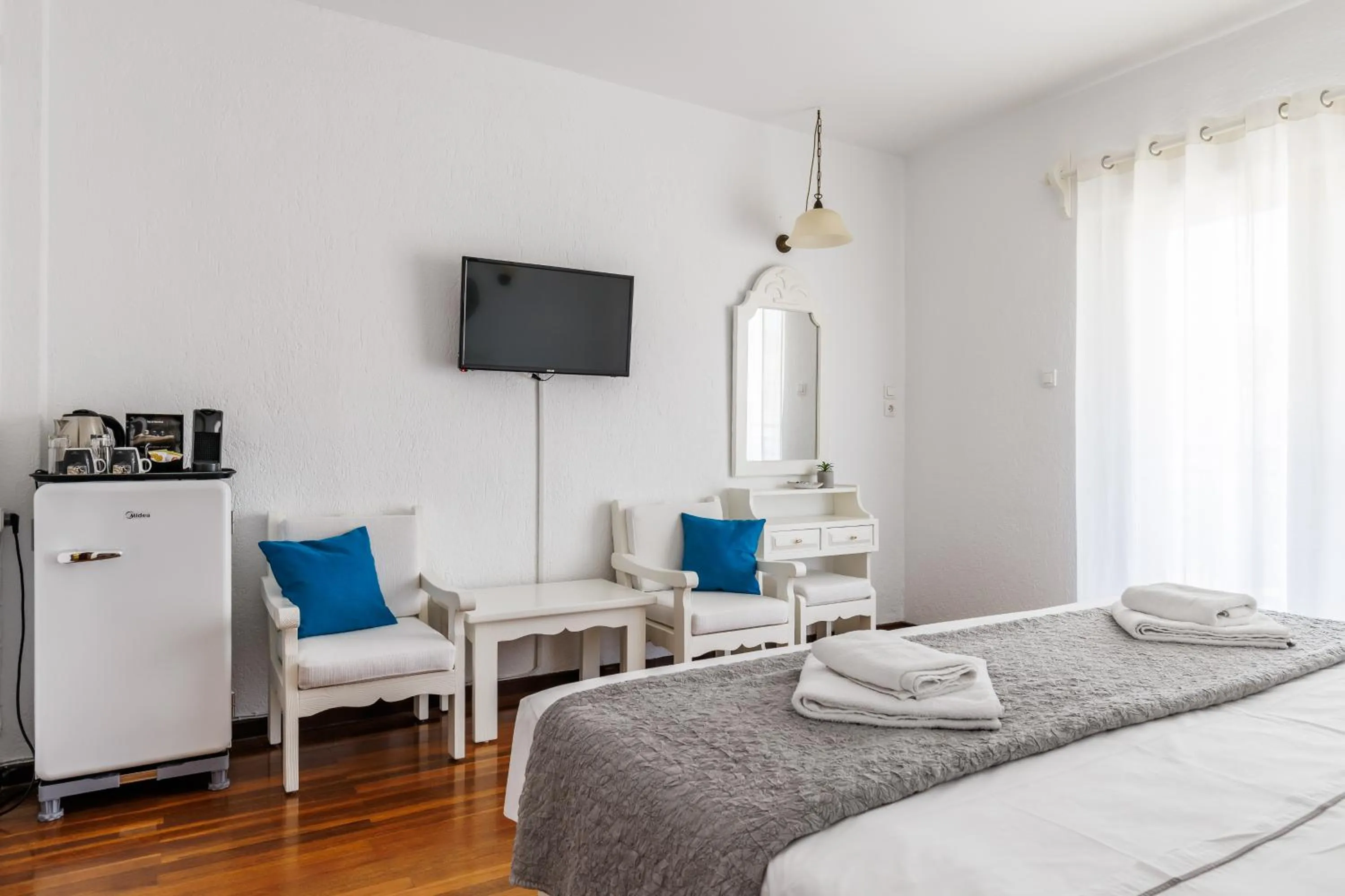 Bedroom, Bed in Amalia Hotel