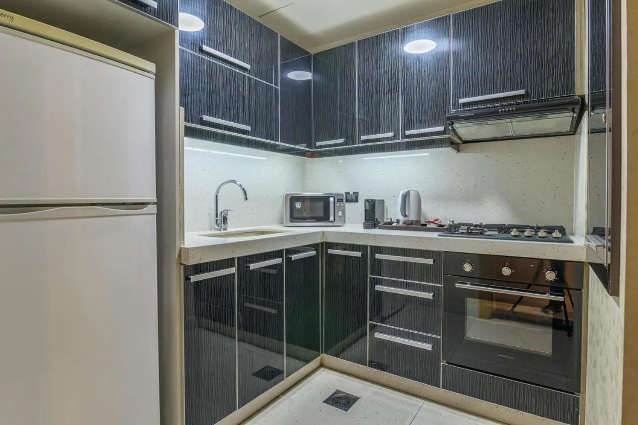 Kitchen or kitchenette in Lahoya Verdun