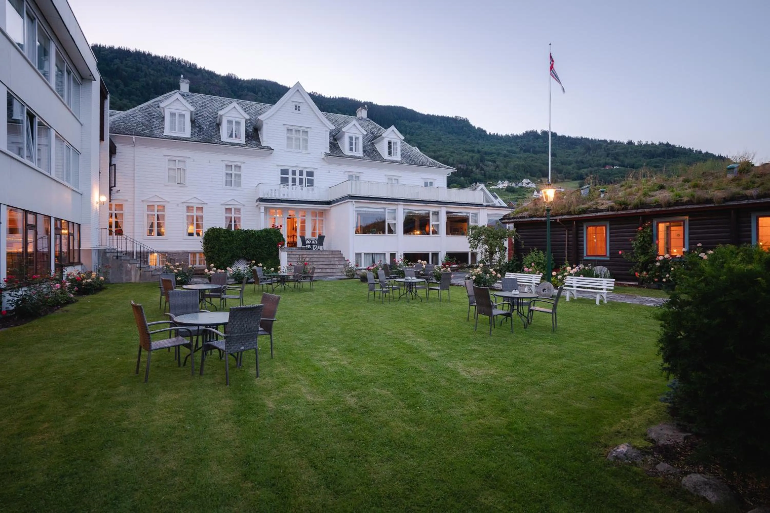 Garden in Leikanger Fjordhotel - Unike Hoteller
