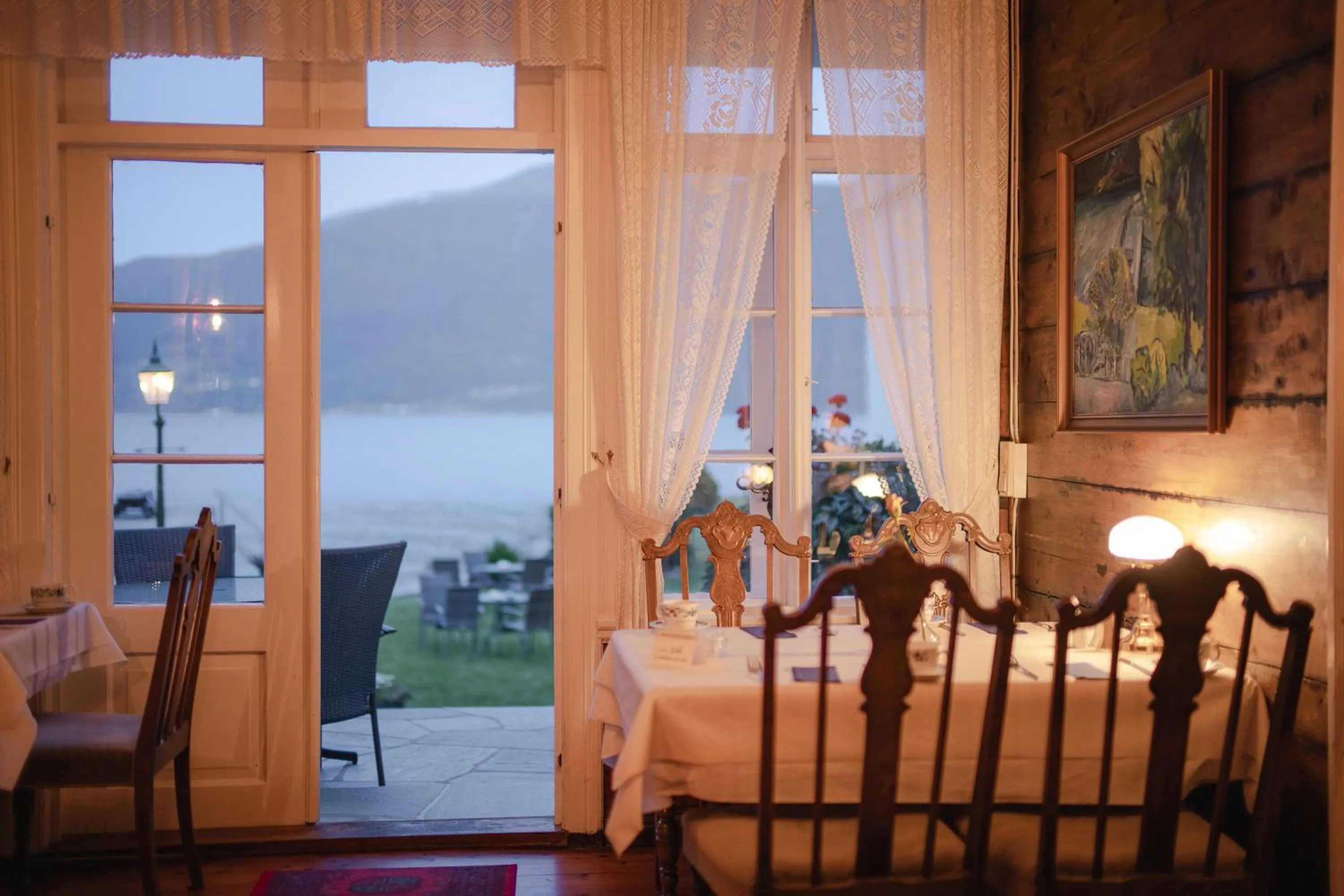 Dining area in Leikanger Fjordhotel - Unike Hoteller