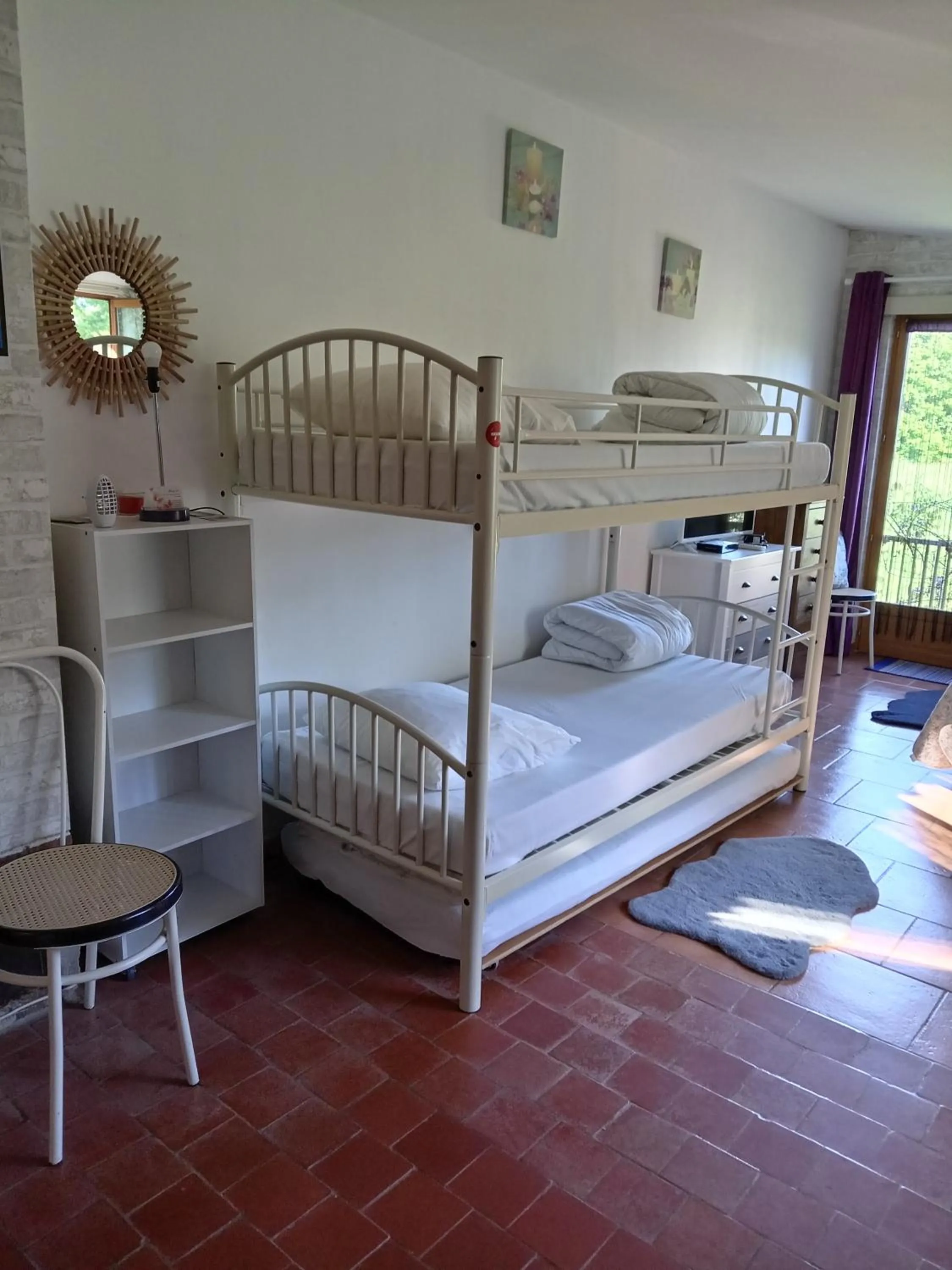 bunk bed, Bed in Chambres d'hotes du Moulin