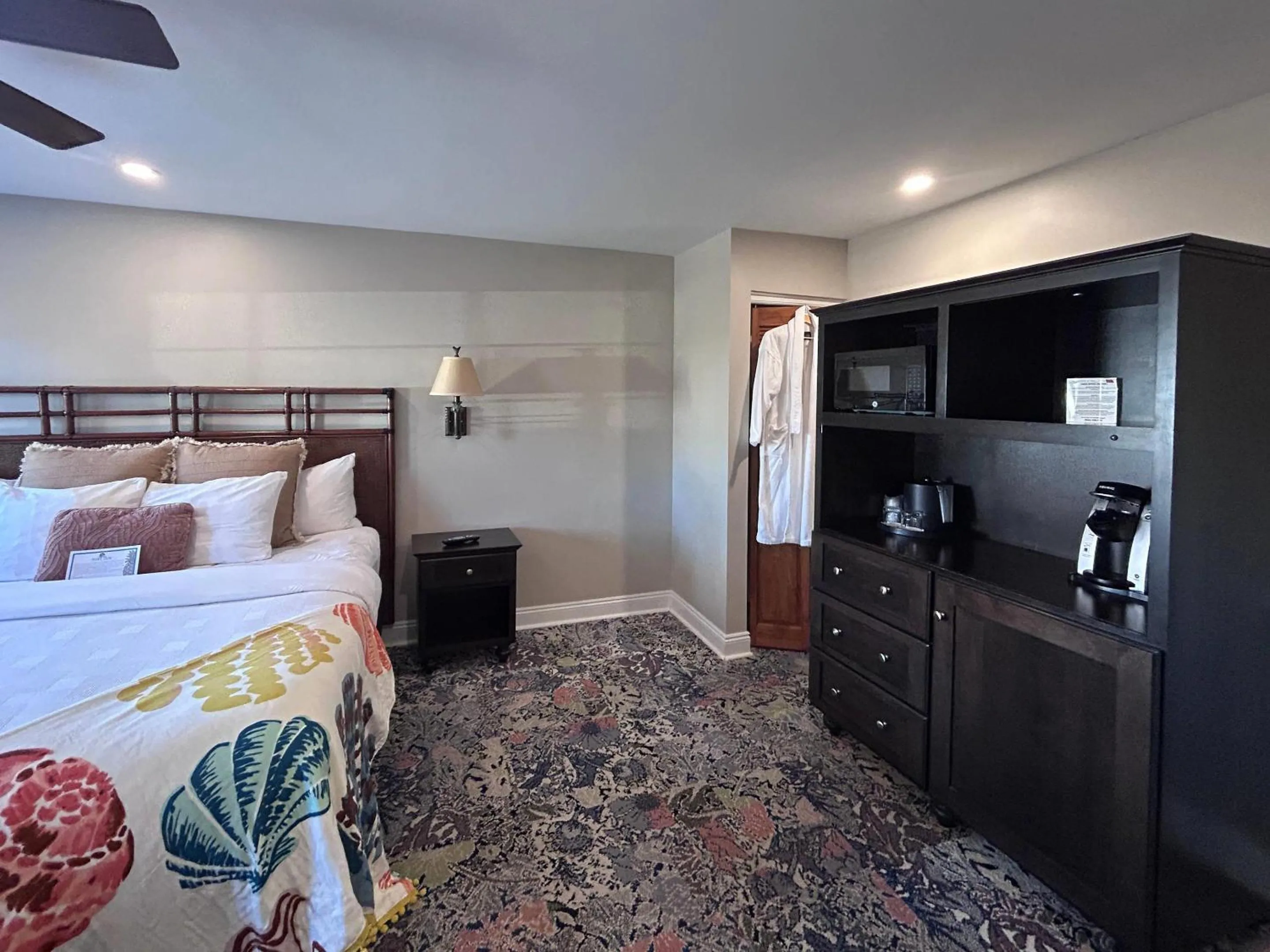 Bedroom, Bed in The Port Inn - Port St Joe, an Ascend Collection Hotel