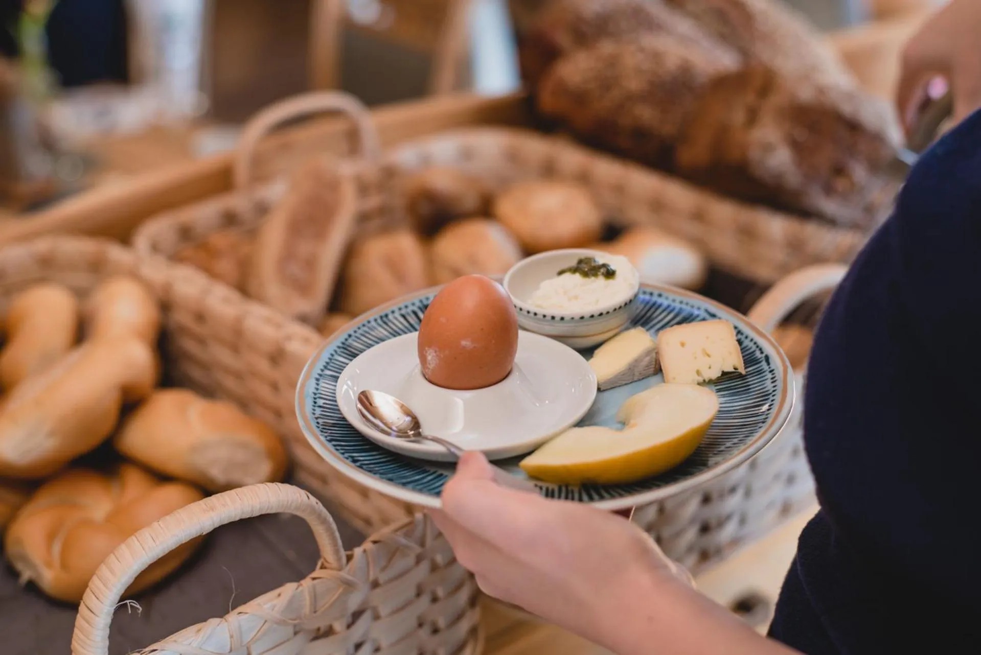 Food and drinks in ALPENHOTEL TYROL - B&B - ADULTS ONLY - Alpines Lifestylehotel - BIO & Nachhaltig