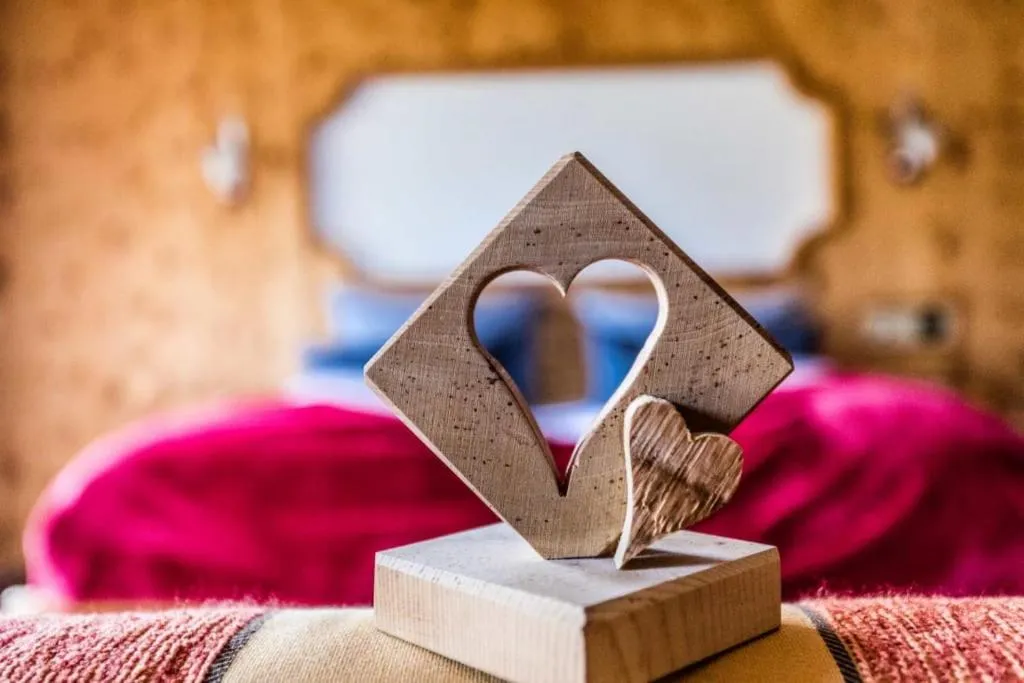 Bed in ALPENHOTEL TYROL - B&B - ADULTS ONLY - Alpines Lifestylehotel - BIO & Nachhaltig