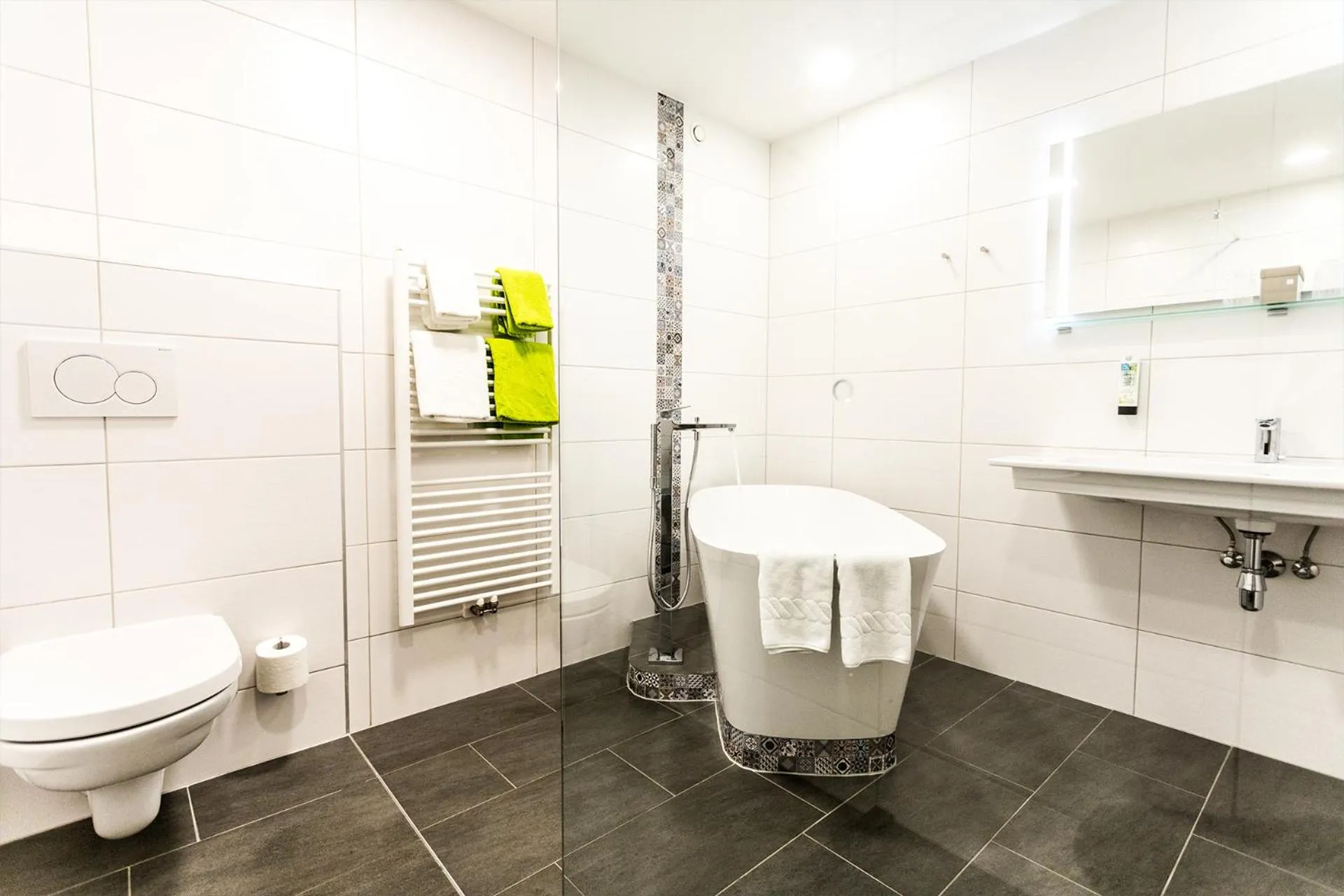 Shower in ALPENHOTEL TYROL - B&B - ADULTS ONLY - Alpines Lifestylehotel - BIO & Nachhaltig