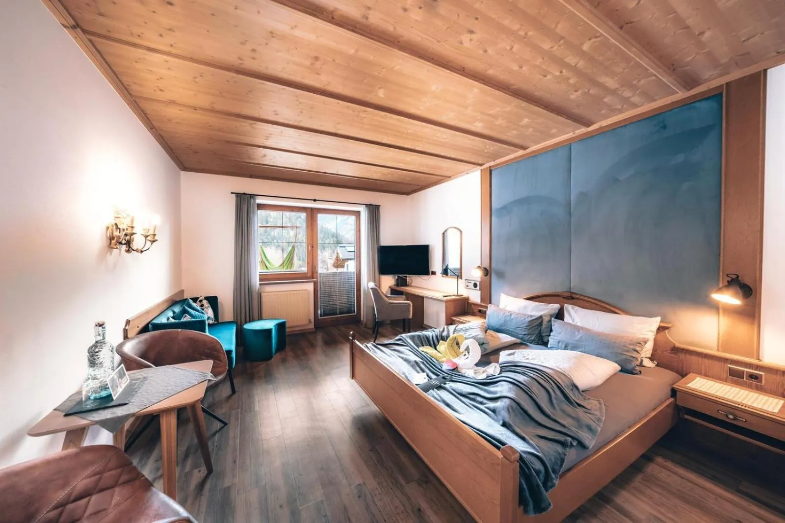 Bed in ALPENHOTEL TYROL - B&B - ADULTS ONLY - Alpines Lifestylehotel