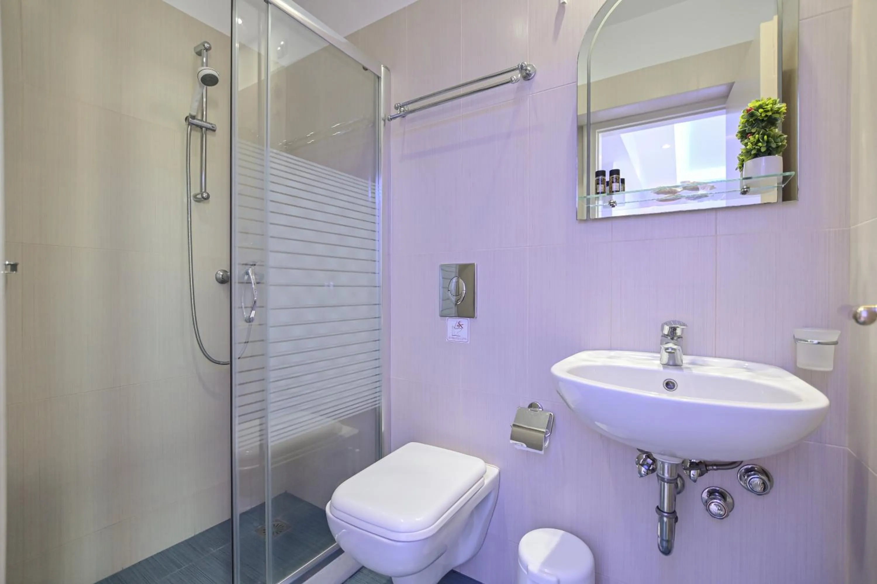 Bathroom in Hotel Zeus