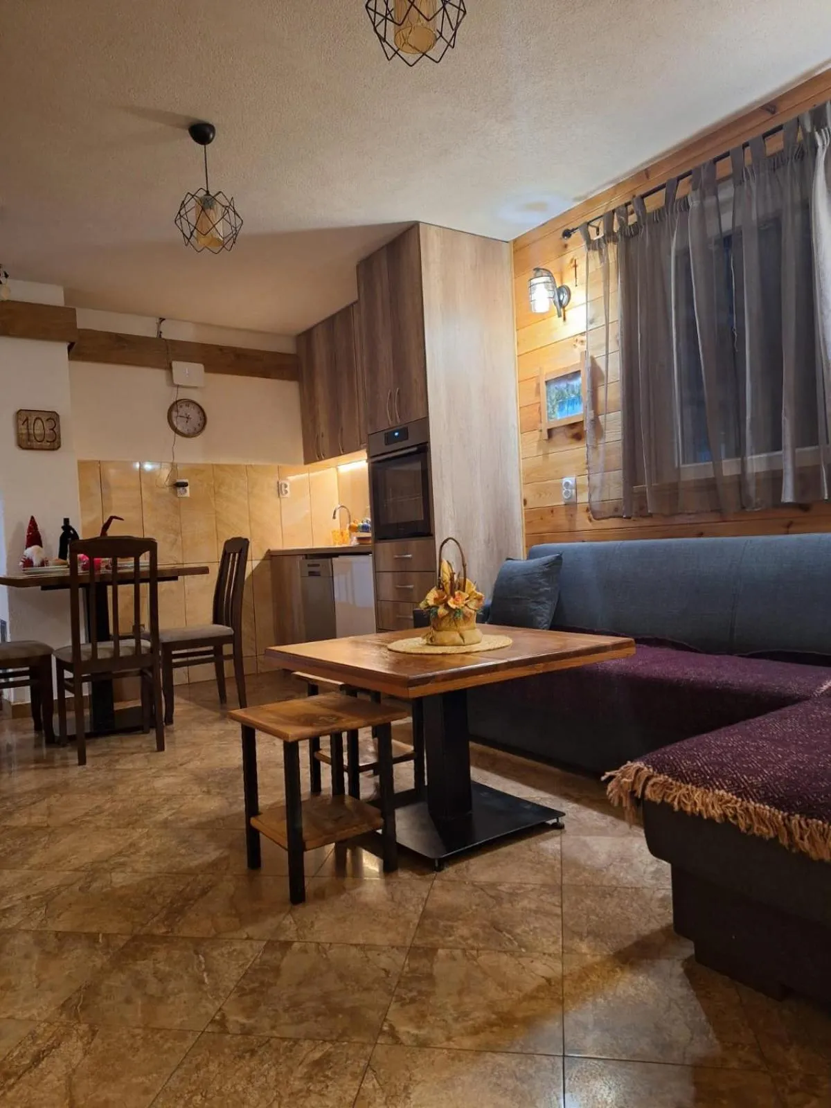 Apartment with Mountain View - single occupancy in Apartments Shine