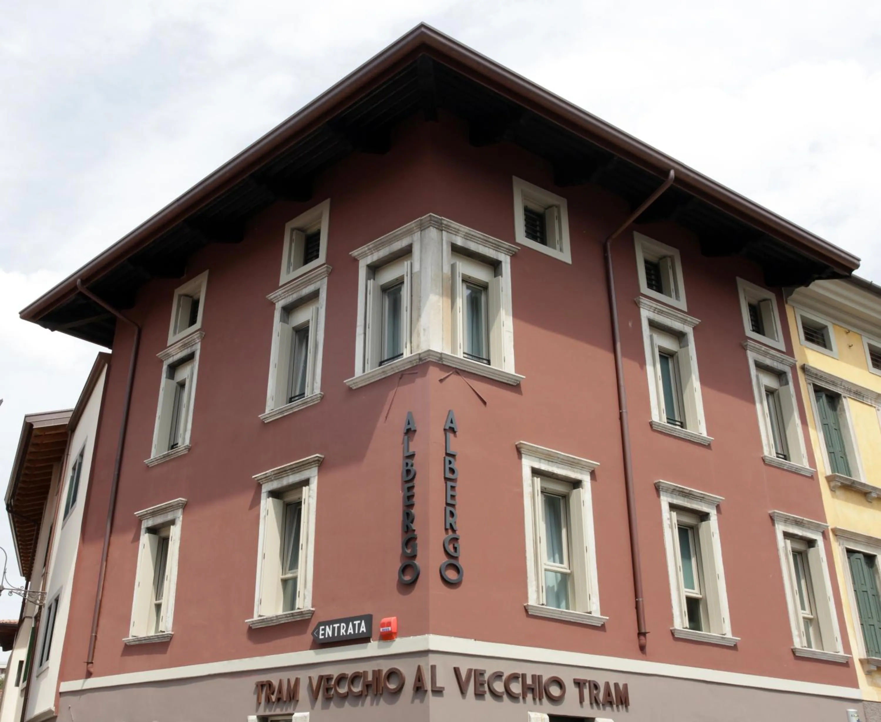 Property building in Albergo al Vecchio Tram