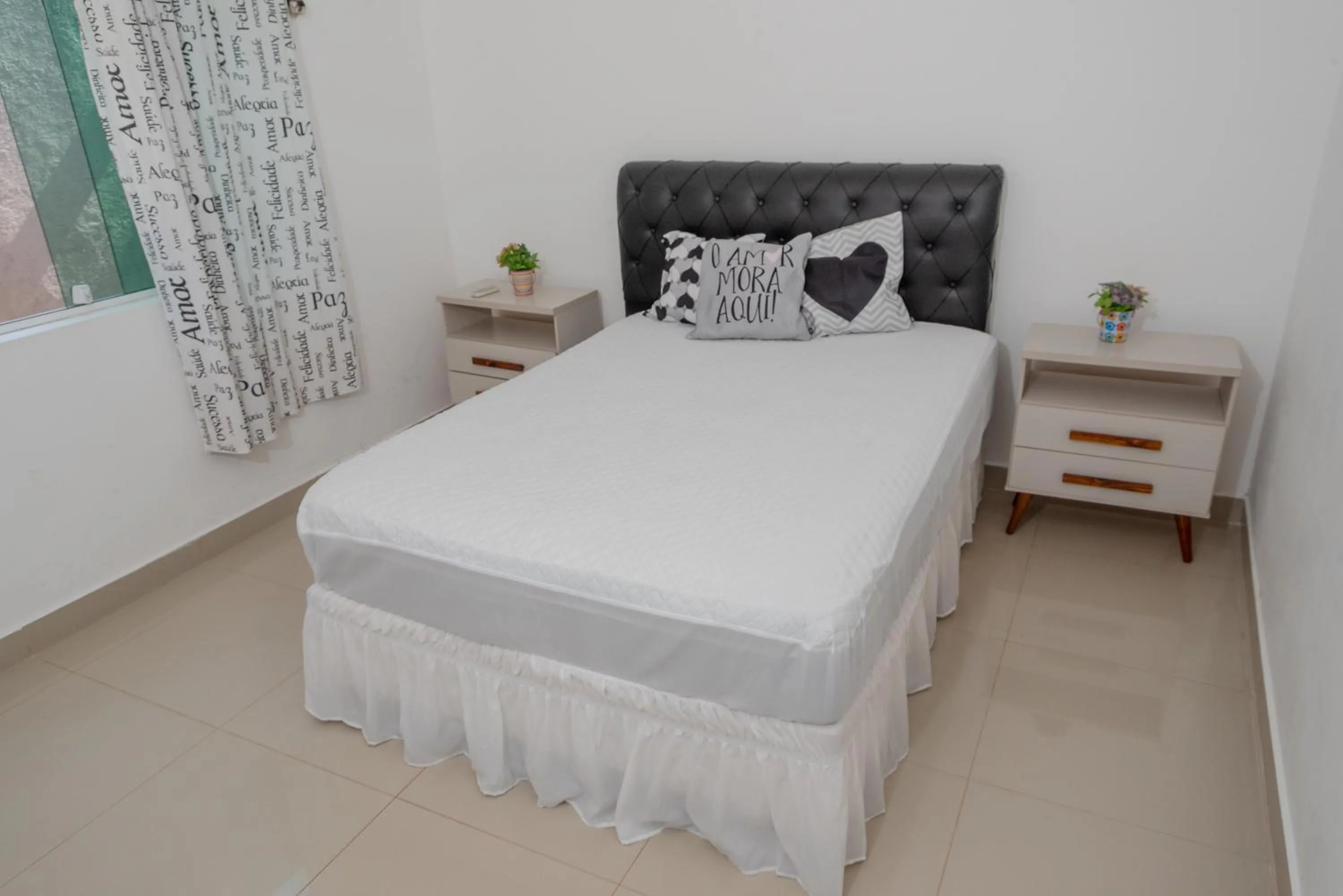 Bathroom, Bed in Casa Praia do Pernambuco Guarujá temporada guaruja