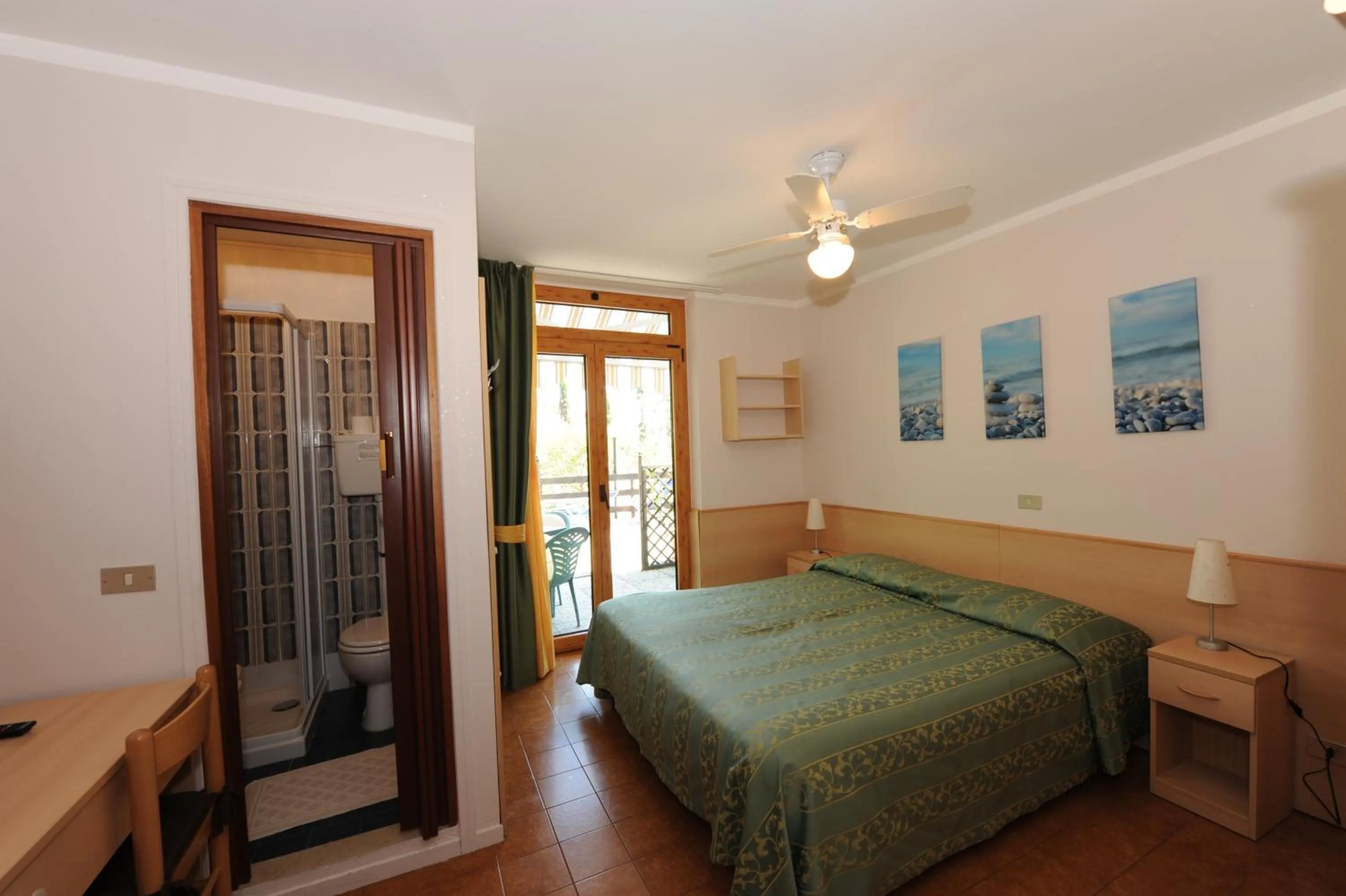 Photo of the whole room, Bed in Hotel Villa Grazia