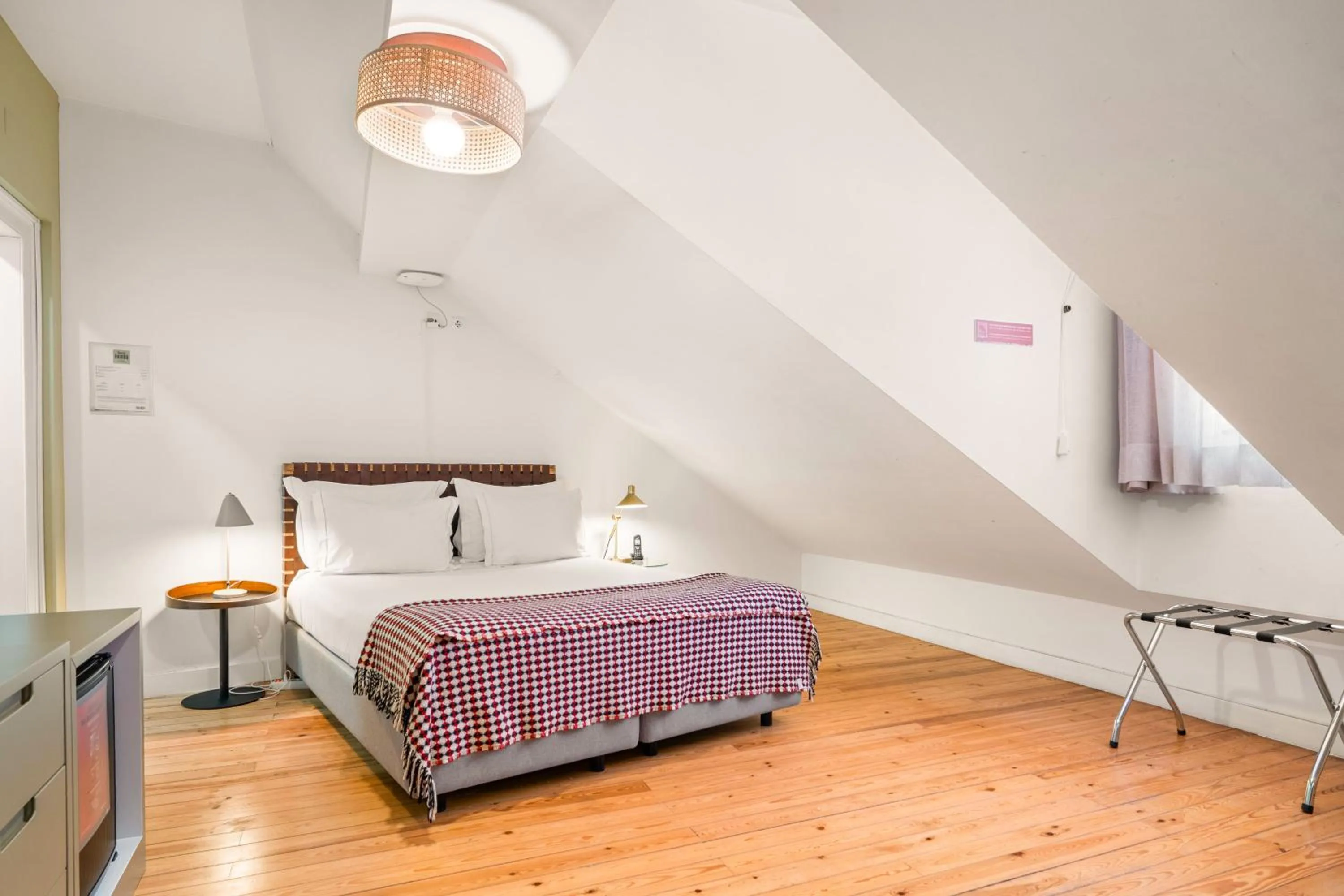 Bedroom, Bed in Casa do Bairro by Shiadu